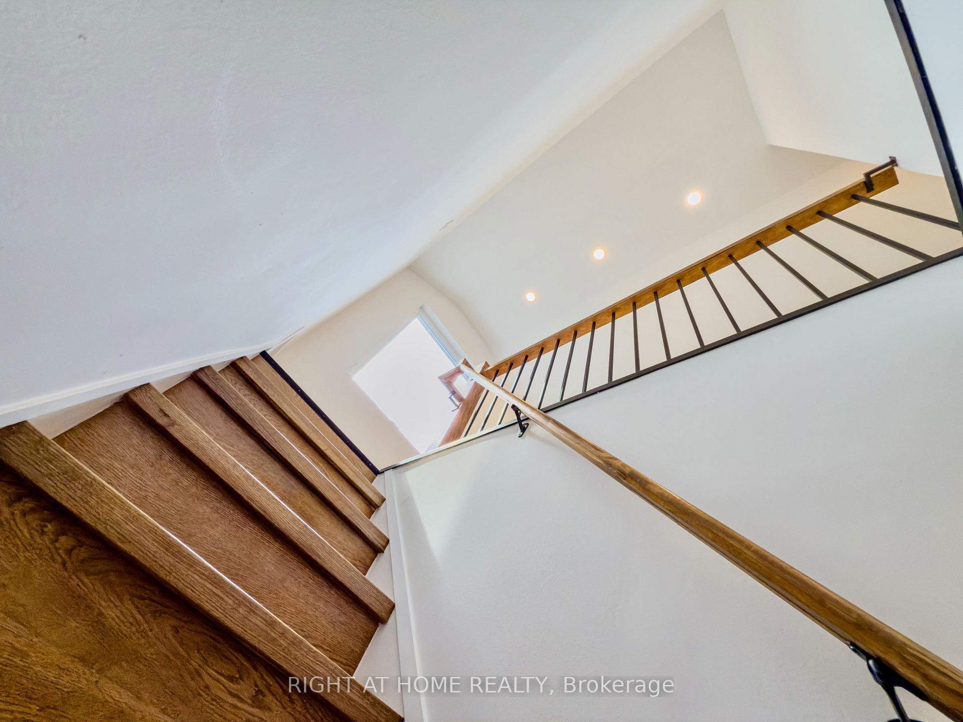 Photo 27 of 32 Brenton Street, Toronto, Crescent Town — HOMEH
