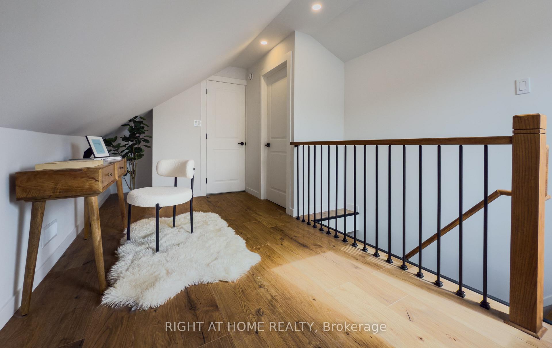 Photo 15 of 32 Brenton Street, Toronto, Crescent Town — HOMEH