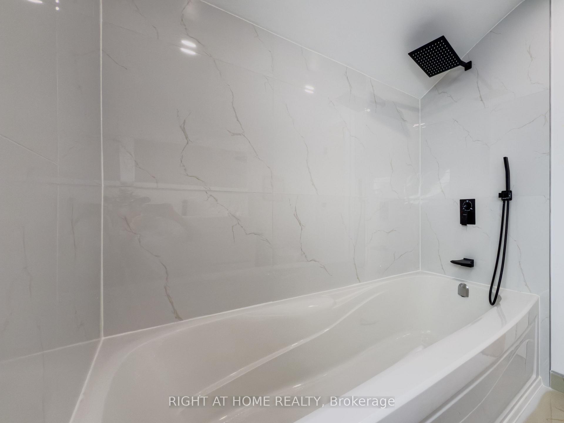 Photo 14 of 32 Brenton Street, Toronto, Crescent Town — HOMEH