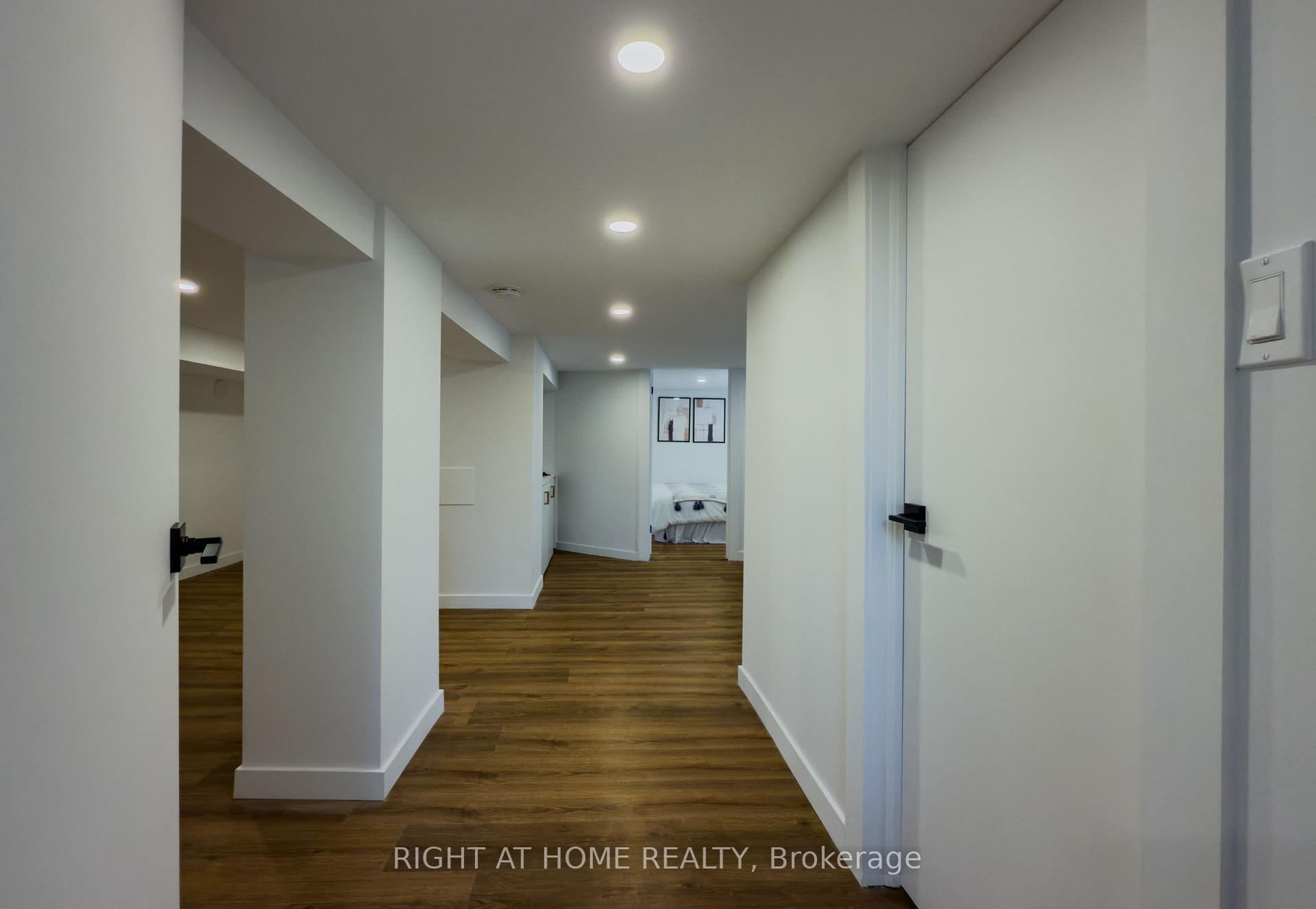 Photo 30 of 32 Brenton Street, Toronto, Crescent Town — HOMEH