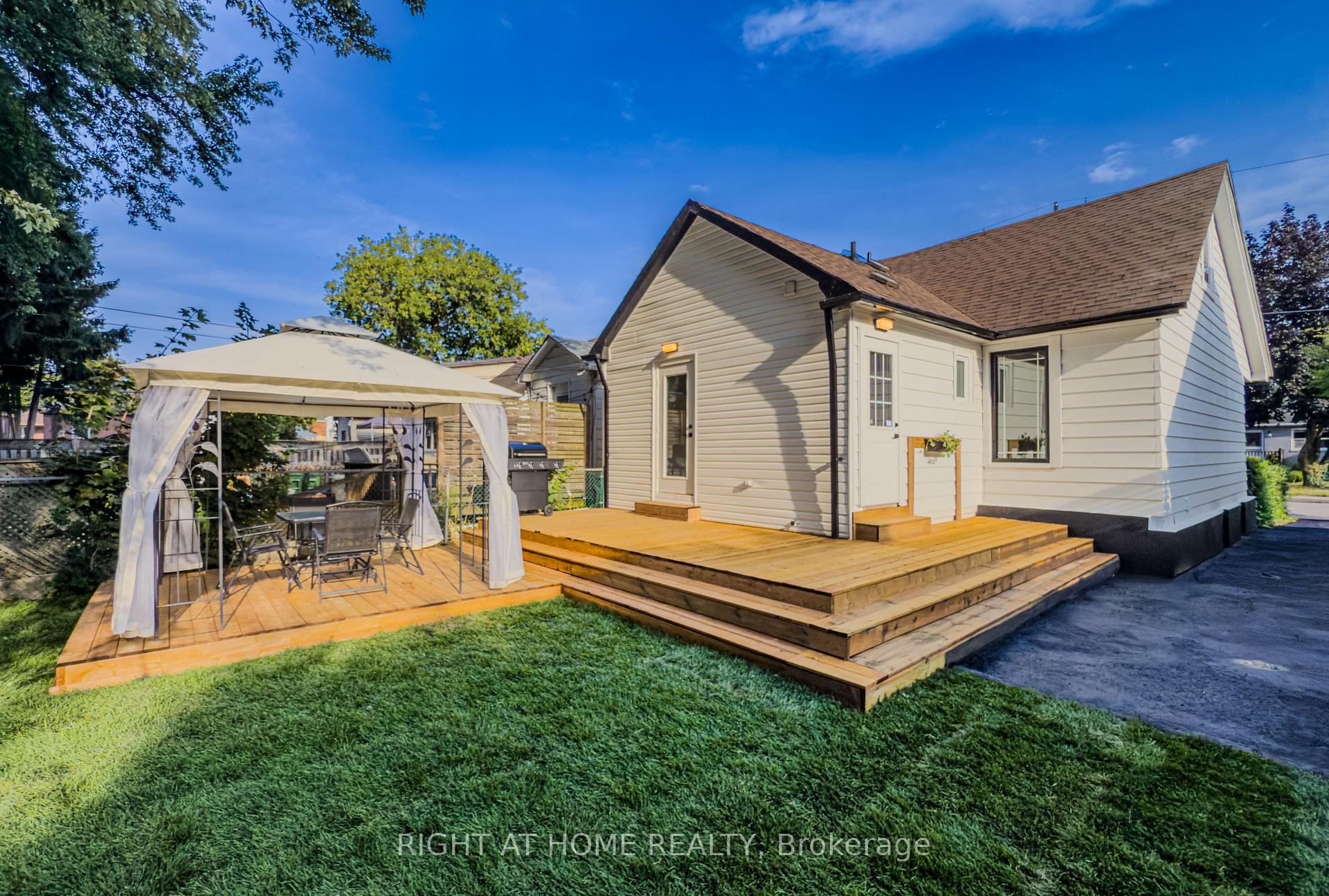 Photo 35 of 32 Brenton Street, Toronto, Crescent Town — HOMEH