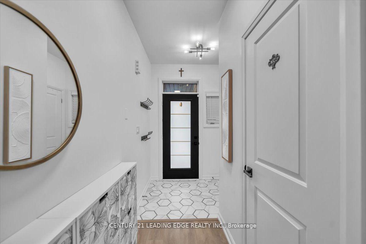 Photo 8 of 62 Longshore Way, Whitby, Port Whitby — HOMEH
