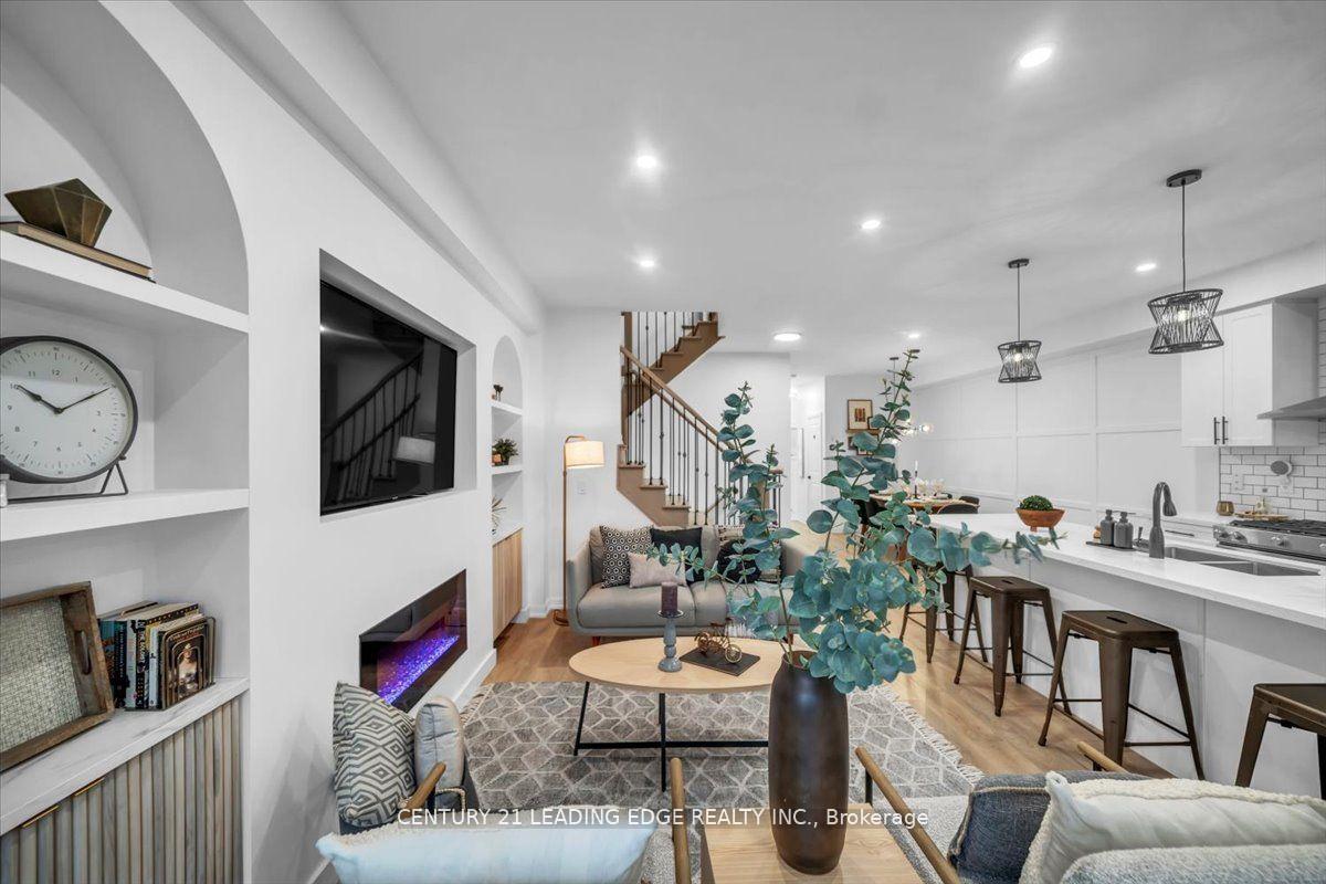 Photo 6 of 62 Longshore Way, Whitby, Port Whitby — HOMEH