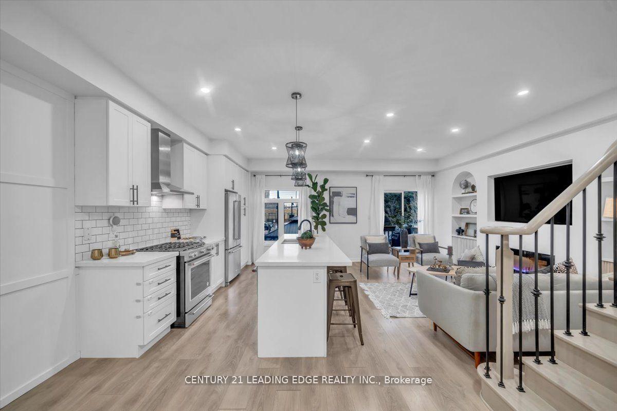Photo 12 of 62 Longshore Way, Whitby, Port Whitby — HOMEH