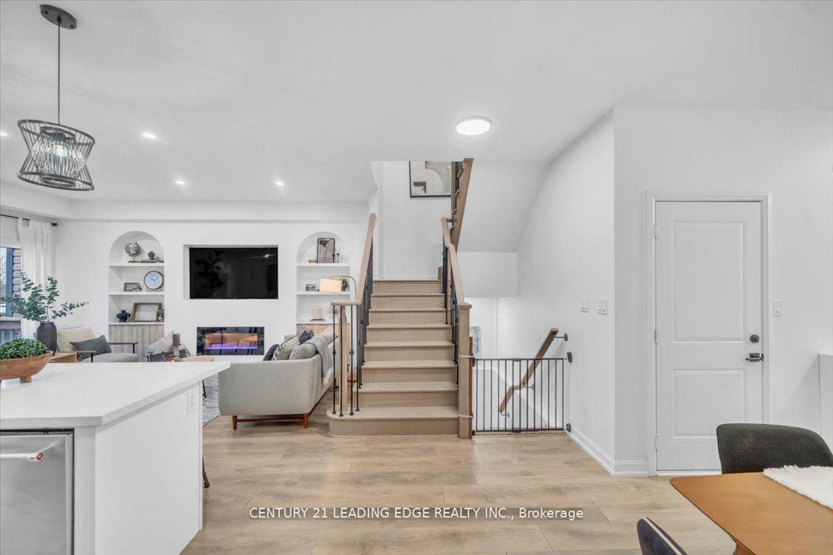 Photo 15 of 62 Longshore Way, Whitby, Port Whitby — HOMEH