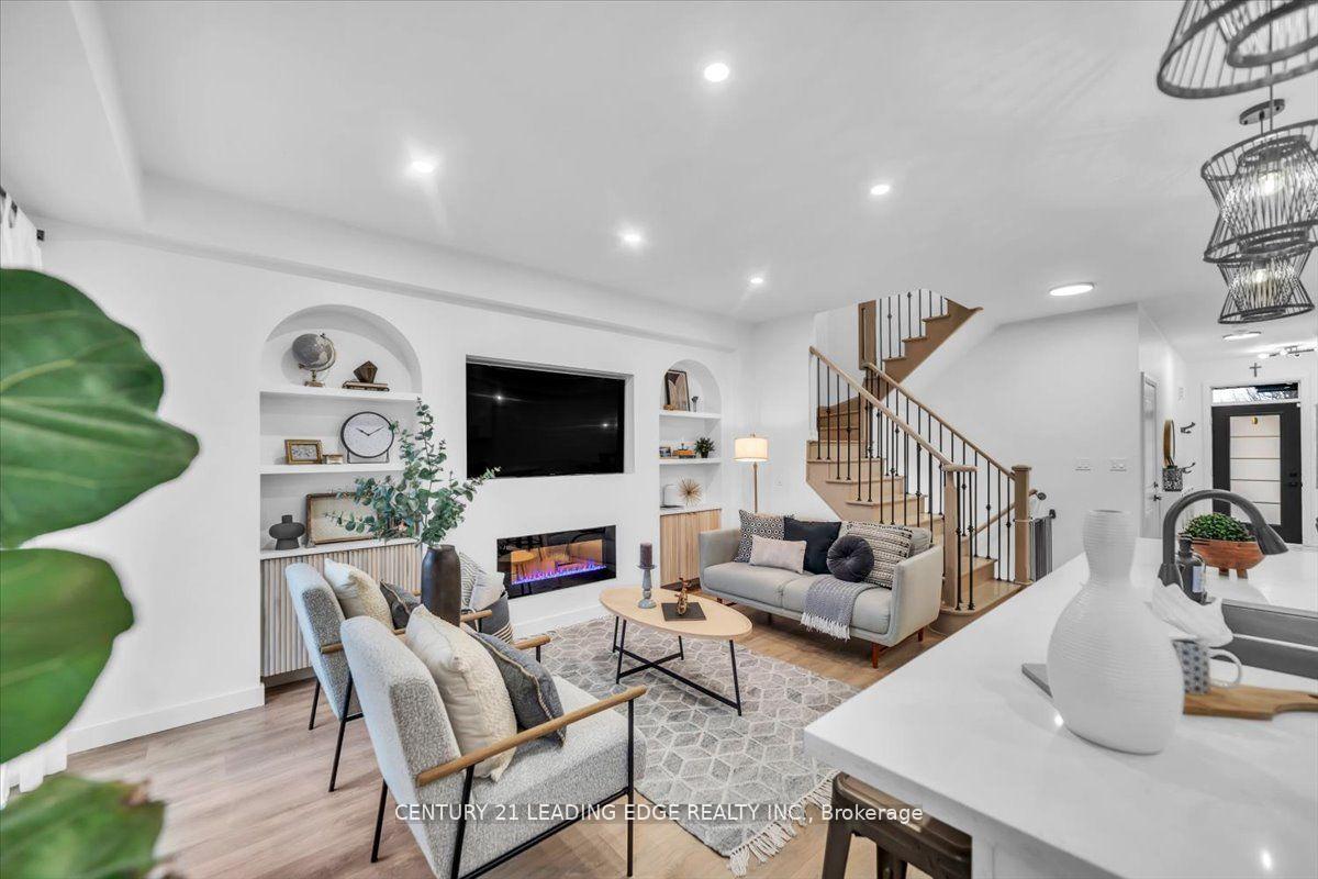 Photo 14 of 62 Longshore Way, Whitby, Port Whitby — HOMEH