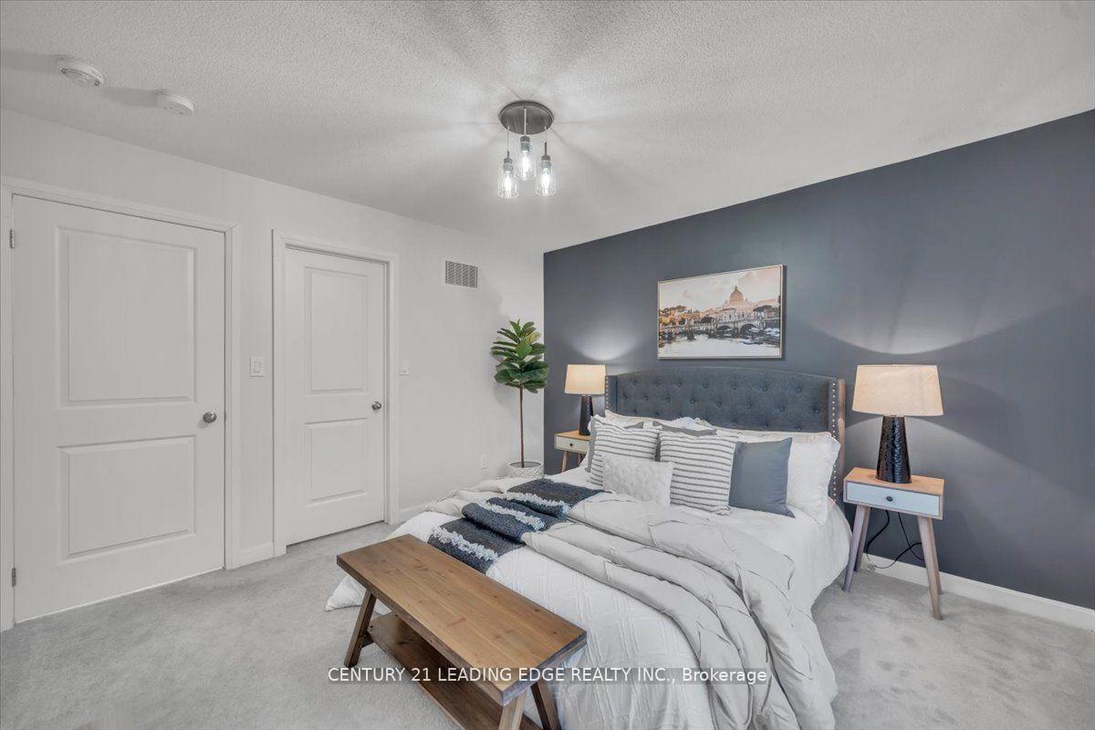 Photo 17 of 62 Longshore Way, Whitby, Port Whitby — HOMEH
