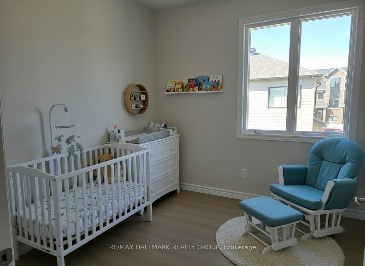 Photo 15 of 258 Sapling Grove, Ottawa, Barrhaven - Heritage Park — HOMEH