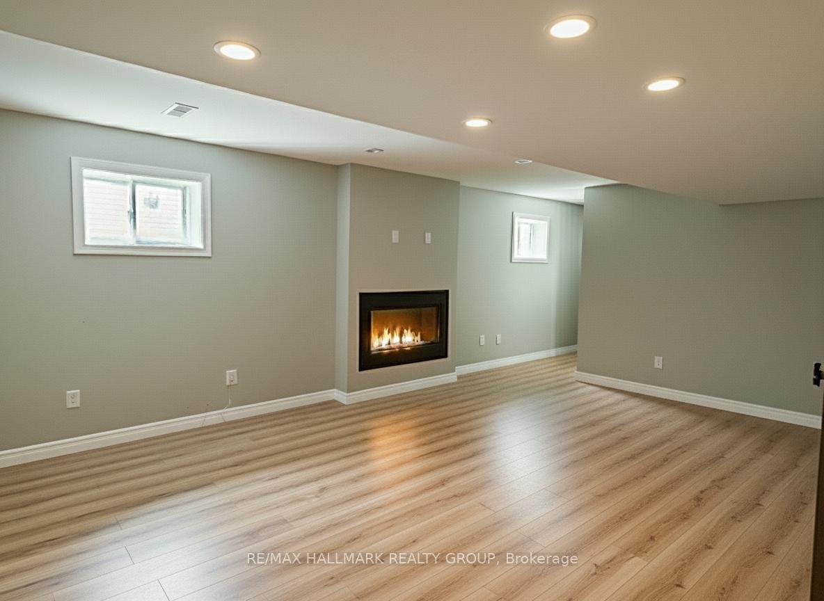 Photo 5 of 258 Sapling Grove, Ottawa, Barrhaven - Heritage Park — HOMEH