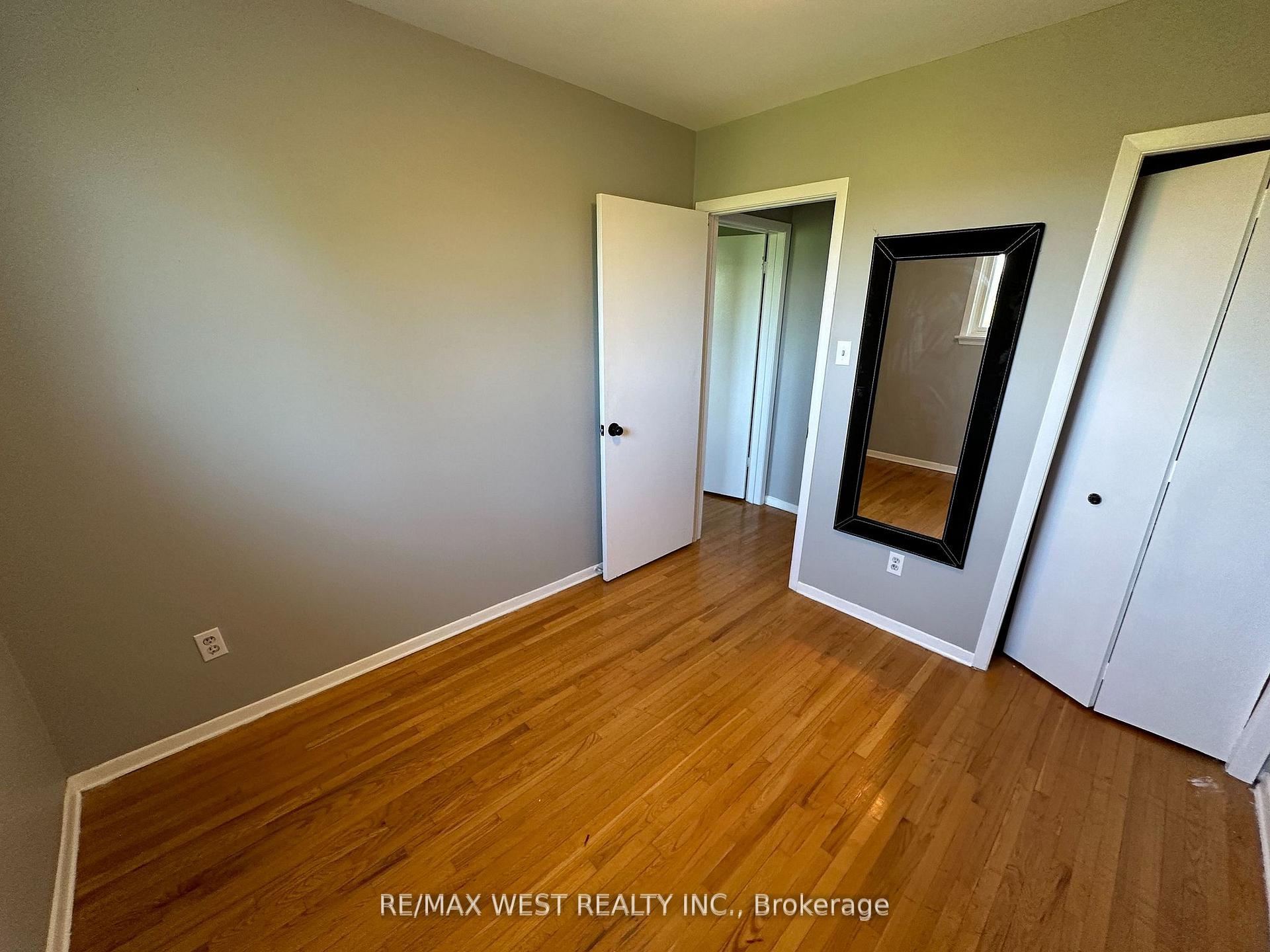 Photo 9 of Unit Upper, 152 Rainbow Drive, Vaughan, West Woodbridge — HOMEH
