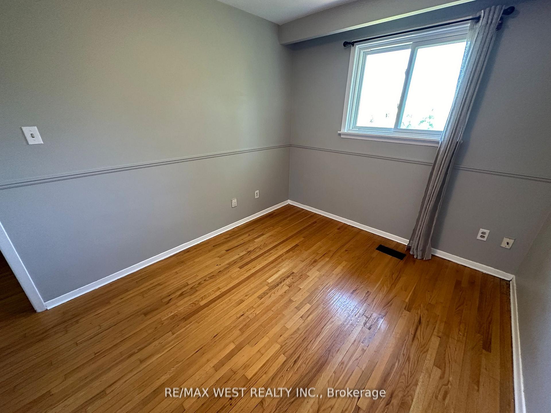 Photo 13 of Unit Upper, 152 Rainbow Drive, Vaughan, West Woodbridge — HOMEH