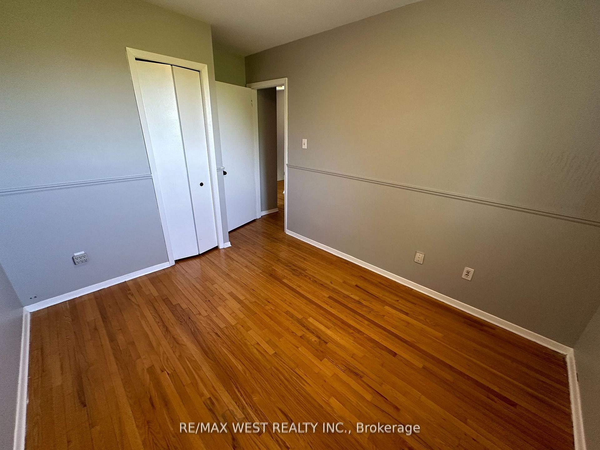 Photo 3 of Unit Upper, 152 Rainbow Drive, Vaughan, West Woodbridge — HOMEH