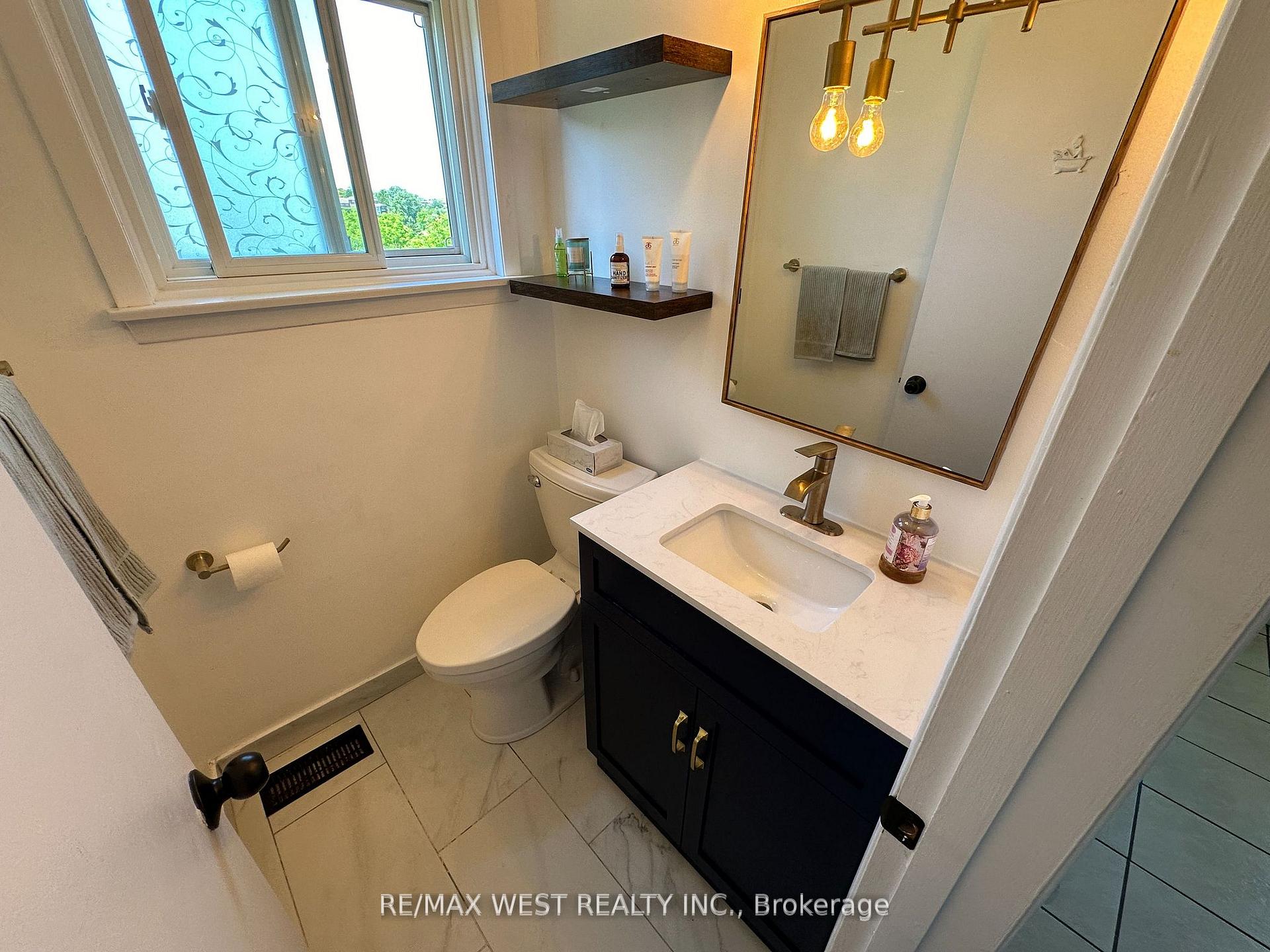 Photo 24 of Unit Upper, 152 Rainbow Drive, Vaughan, West Woodbridge — HOMEH