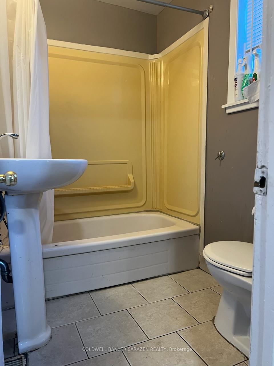 Photo 14 of 249-251 Joffre Belanger Way, Ottawa, Vanier — HOMEH