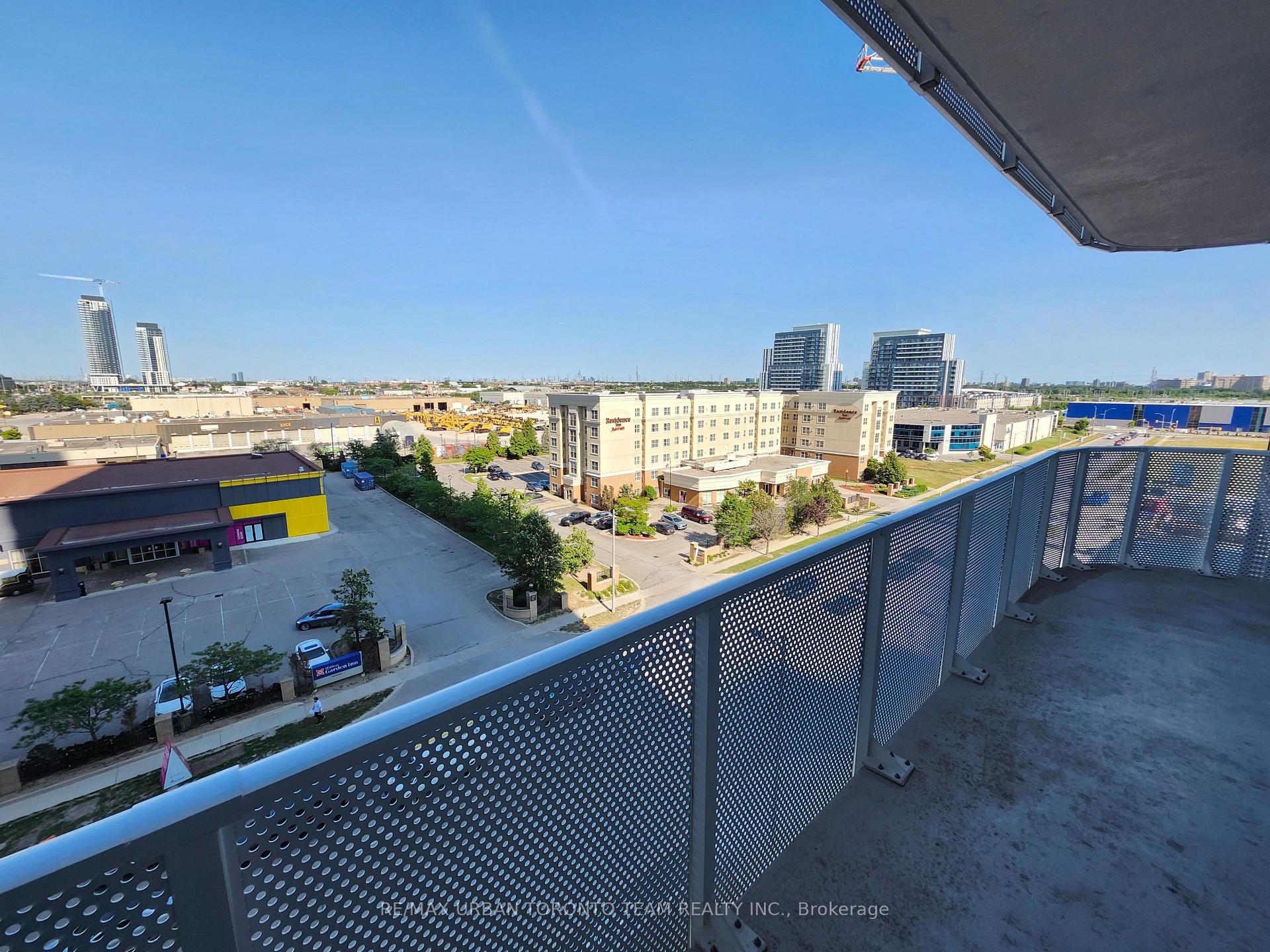 Photo 6 of Unit 809, 28 Interchange Way, Vaughan, Vaughan Corporate Centre — HOMEH