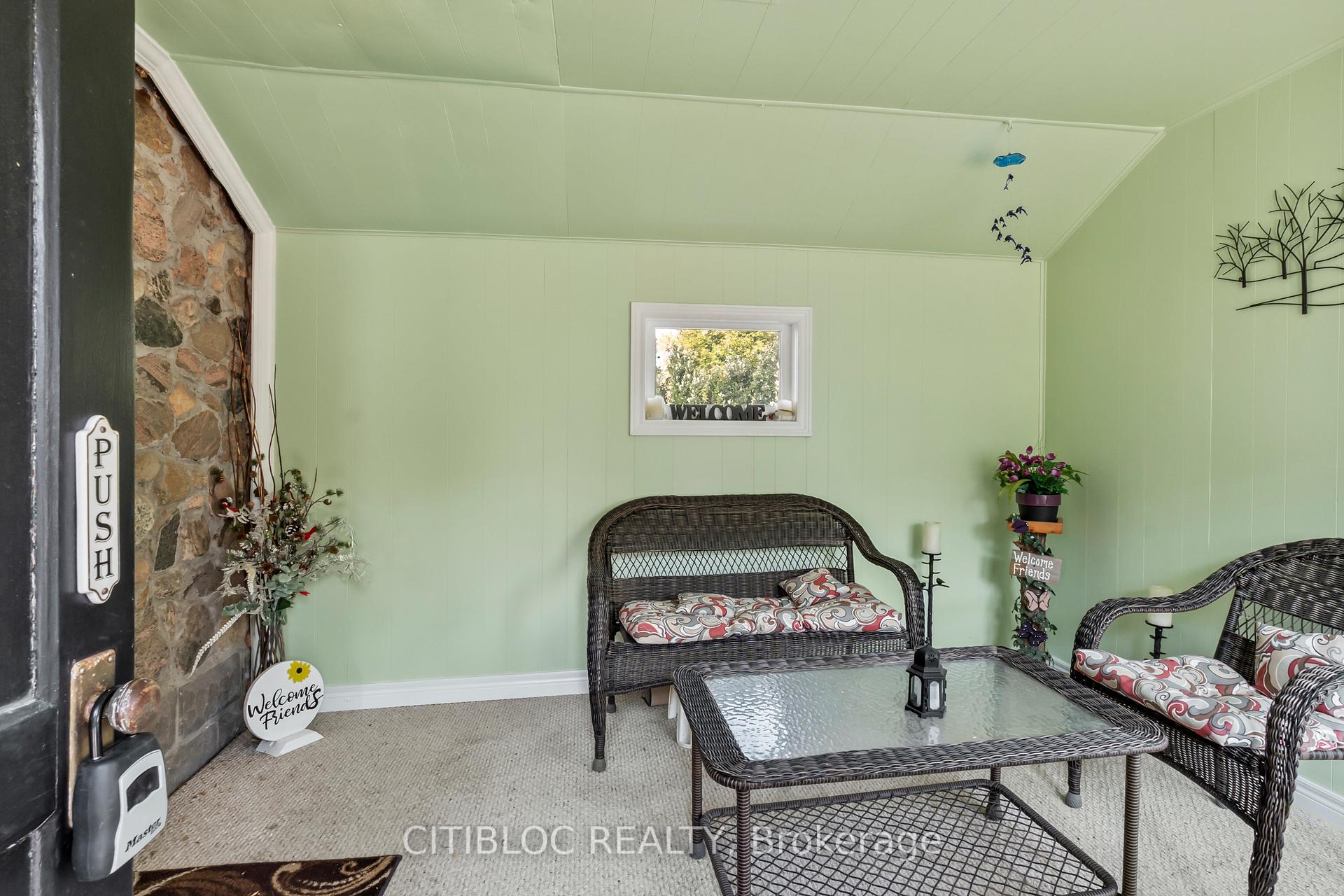 Photo 7 of 393 The Queensway, Georgina, Keswick South — HOMEH