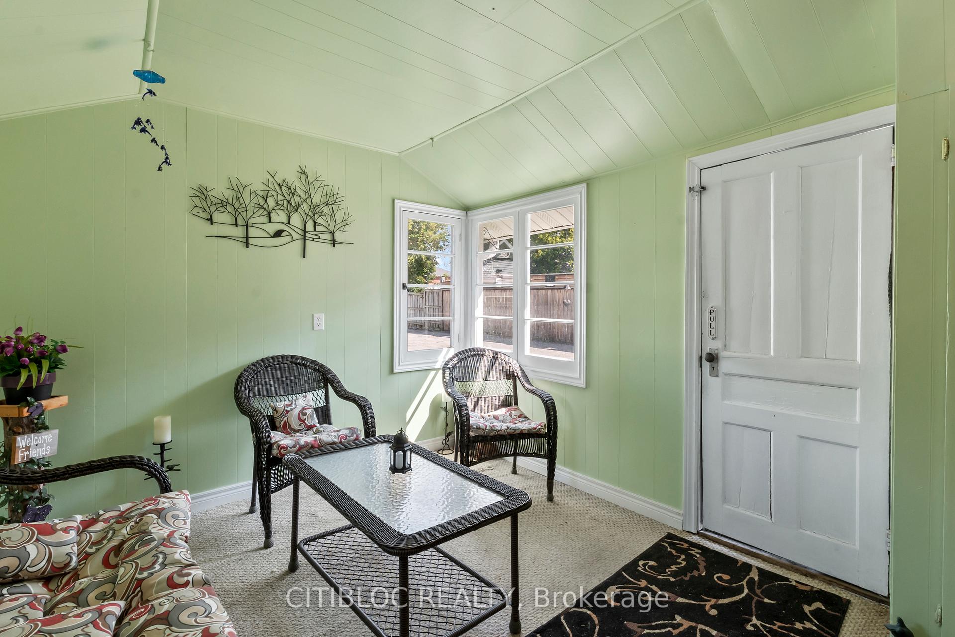 Photo 8 of 393 The Queensway, Georgina, Keswick South — HOMEH