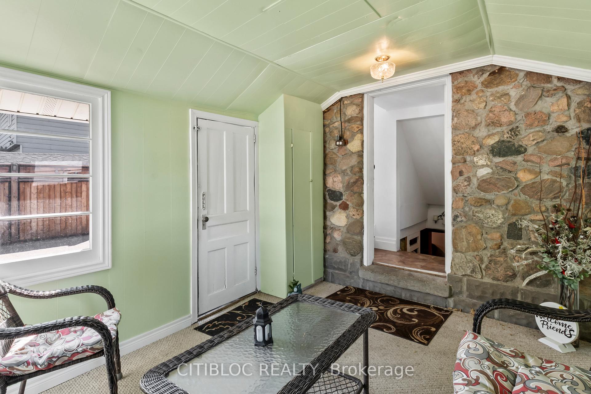 Photo 9 of 393 The Queensway, Georgina, Keswick South — HOMEH