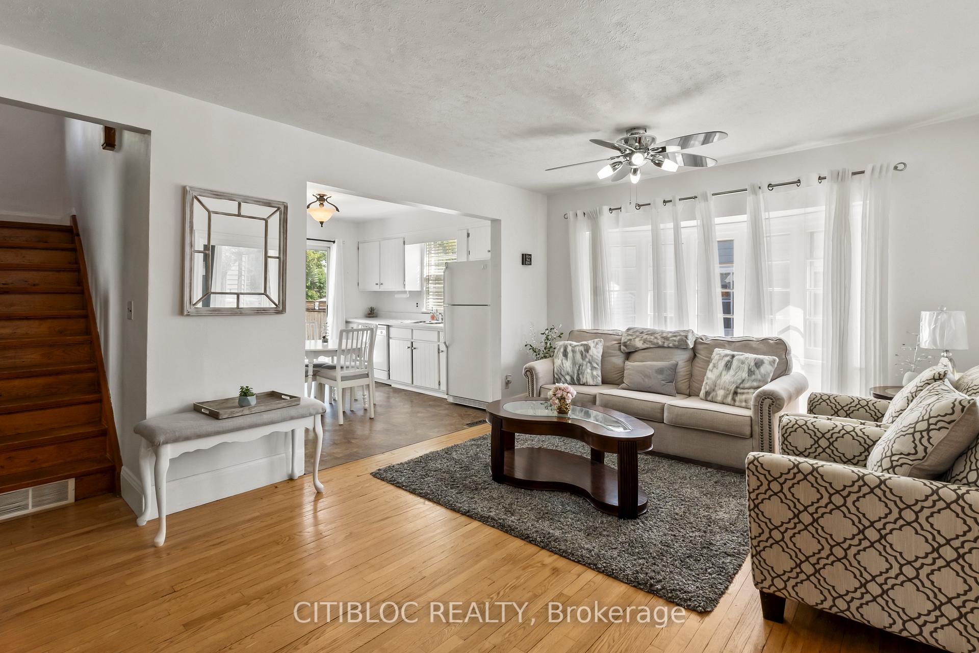 Photo 14 of 393 The Queensway, Georgina, Keswick South — HOMEH