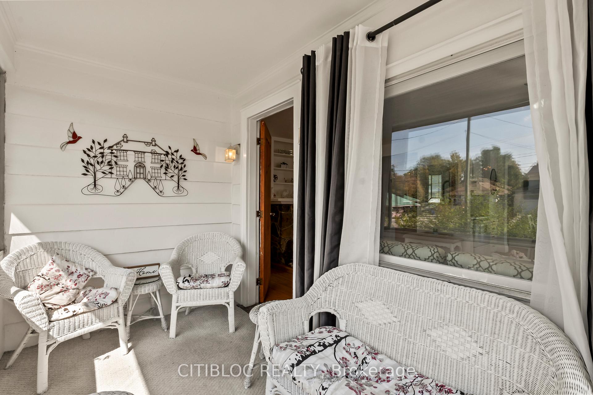 Photo 15 of 393 The Queensway, Georgina, Keswick South — HOMEH