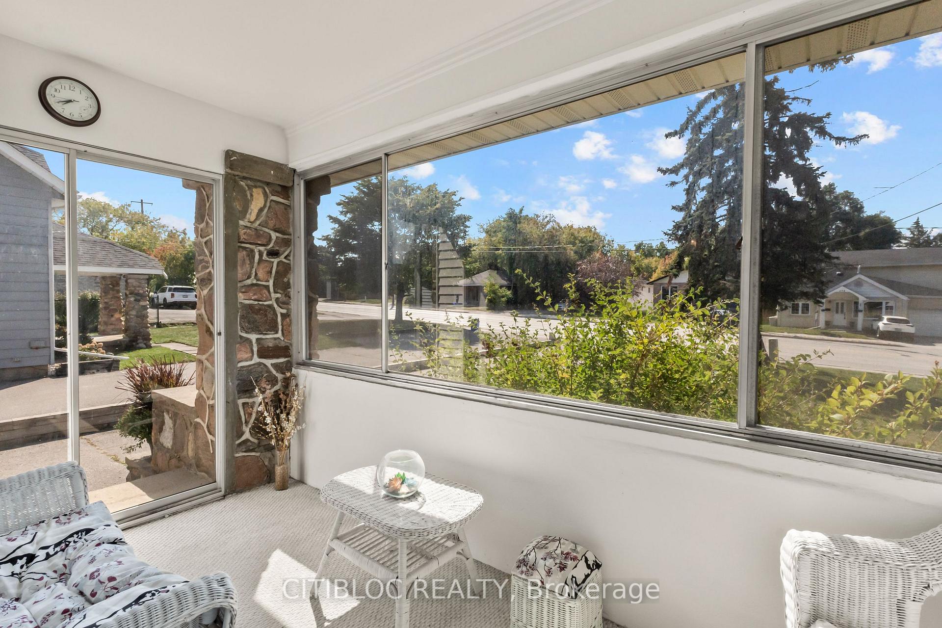 Photo 16 of 393 The Queensway, Georgina, Keswick South — HOMEH