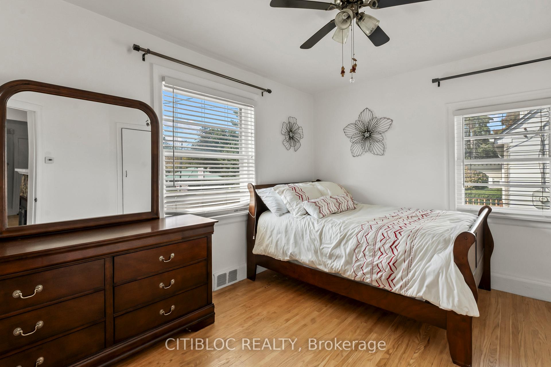 Photo 17 of 393 The Queensway, Georgina, Keswick South — HOMEH
