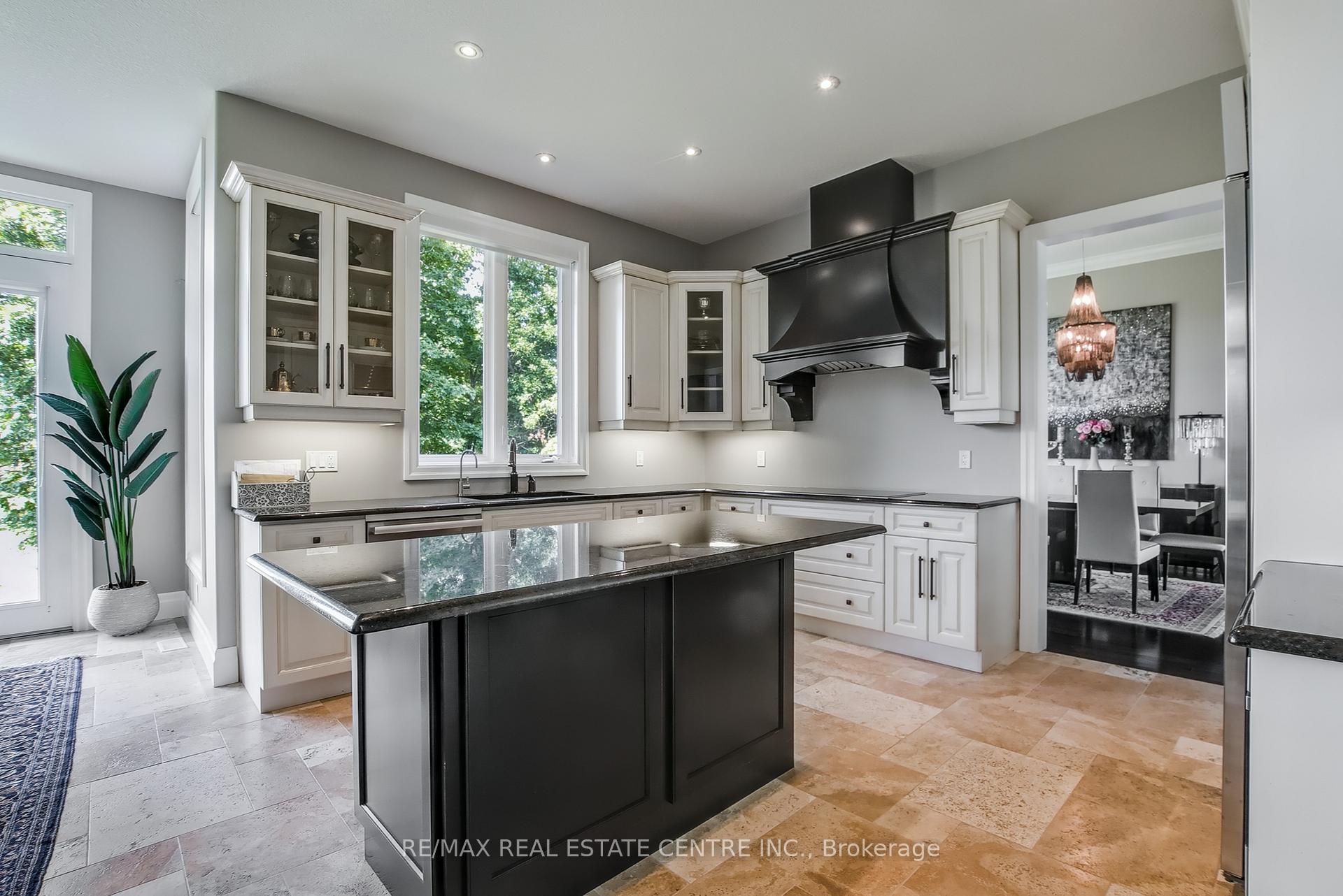 Photo 18 of 140 Stokes Trail, Milton, Campbellville — HOMEH