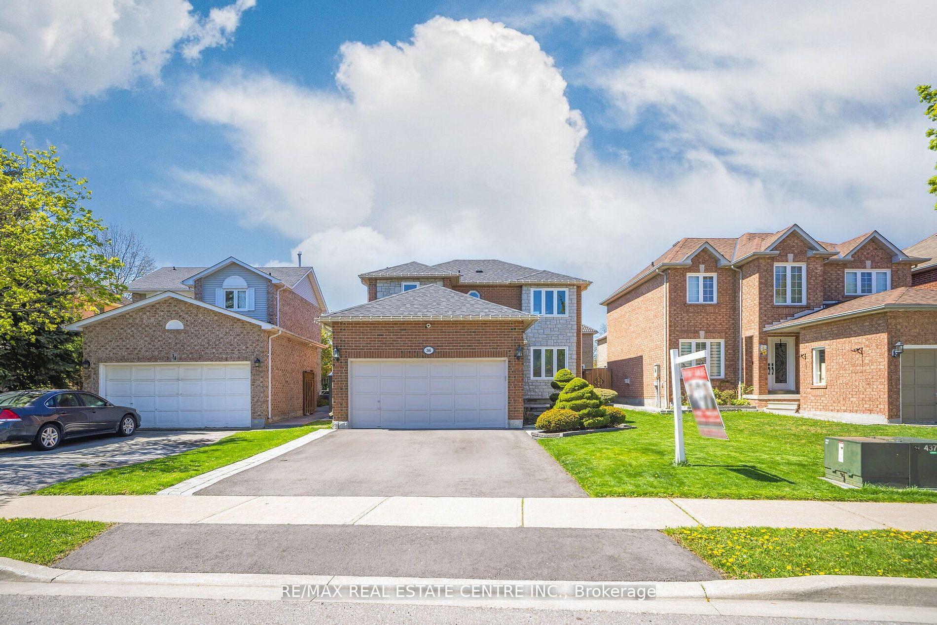 Photo 3 of 36 Lockwood Road, Brampton, Fletcher's West — HOMEH