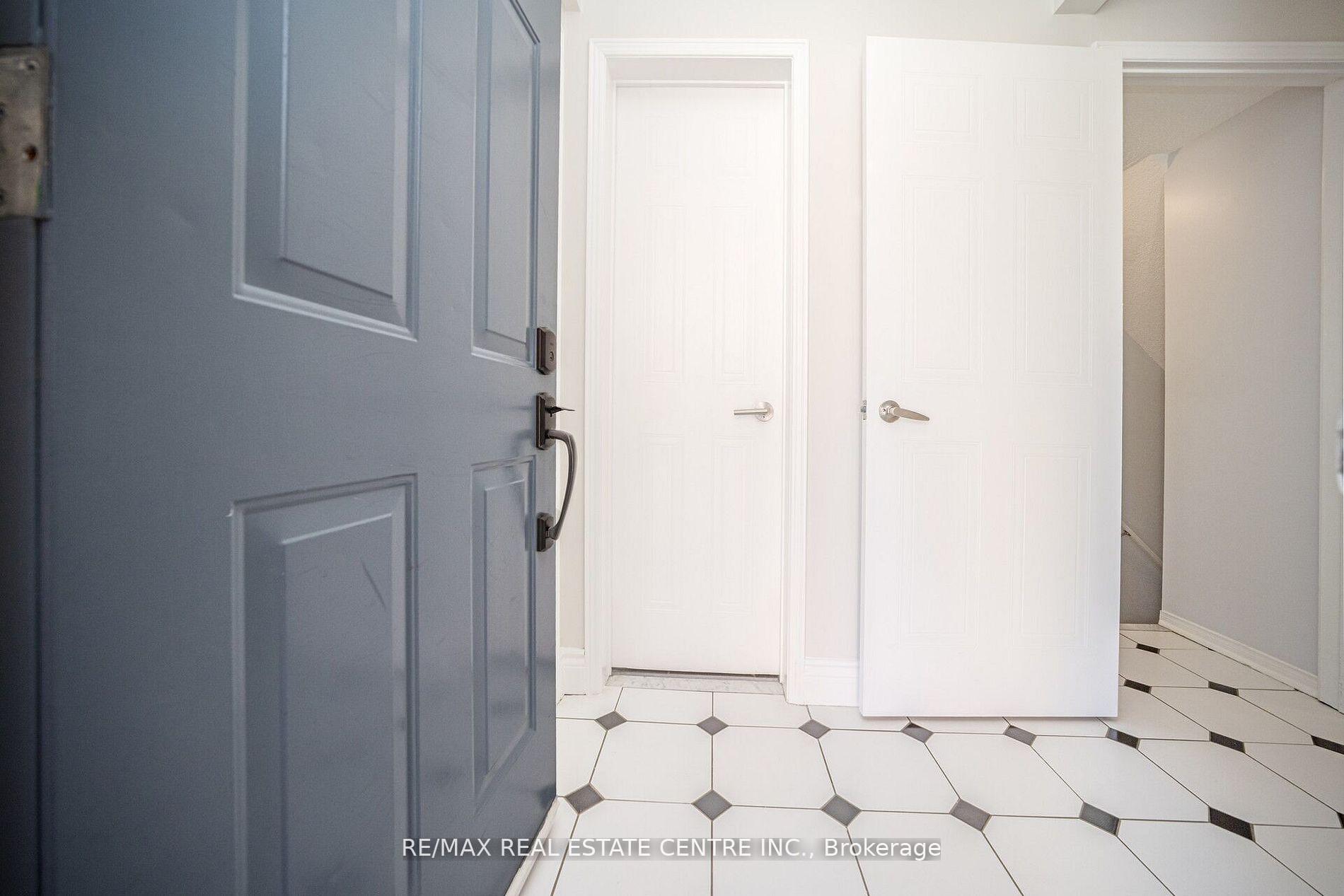 Photo 8 of 36 Lockwood Road, Brampton, Fletcher's West — HOMEH