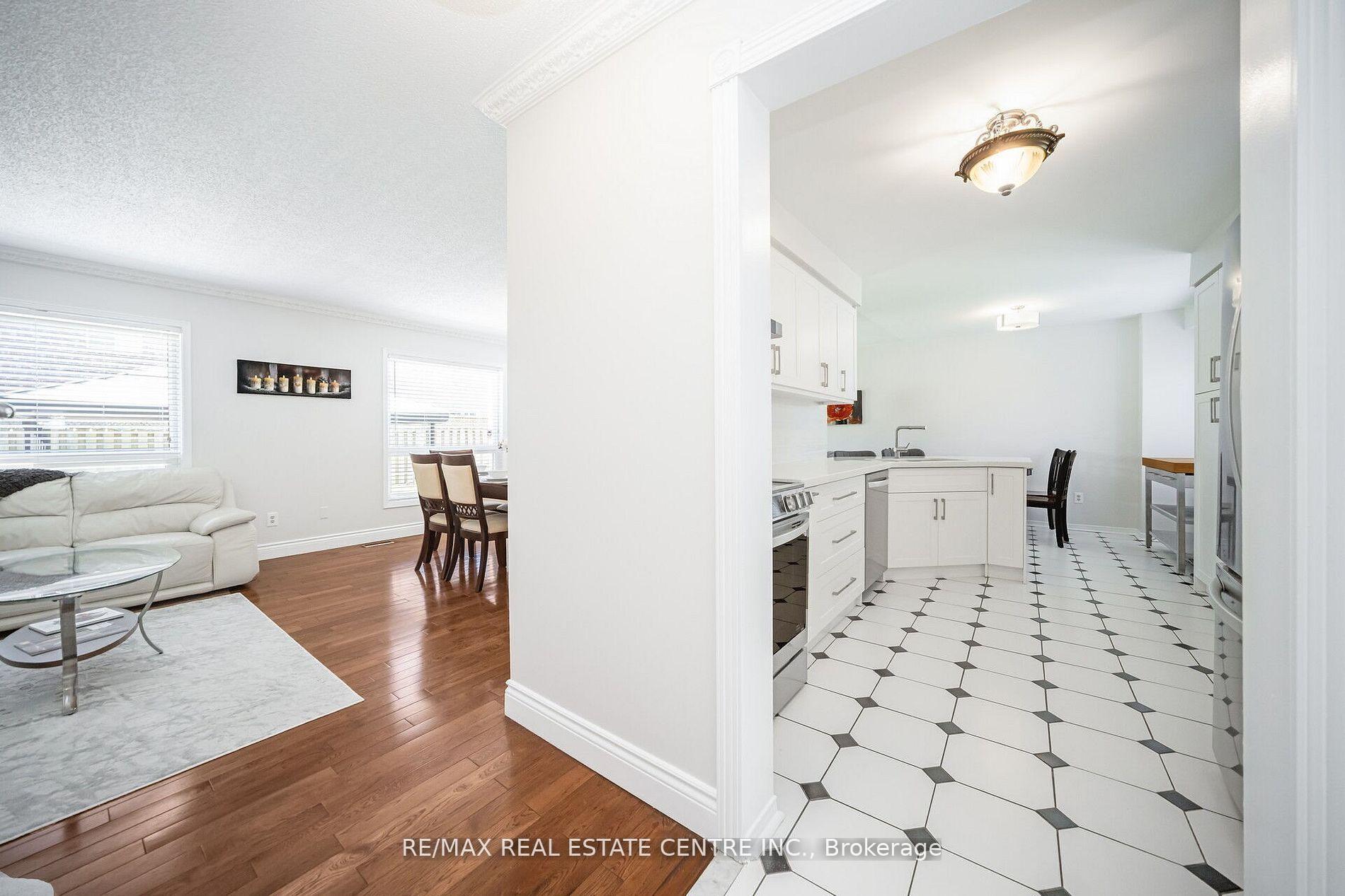 Photo 6 of 36 Lockwood Road, Brampton, Fletcher's West — HOMEH