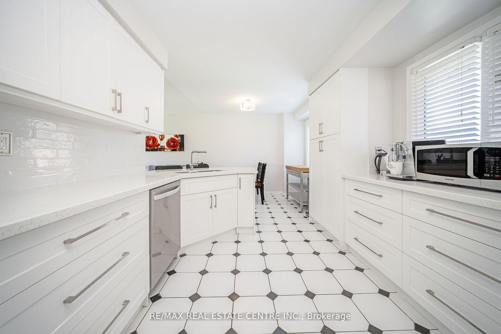 Photo 24 of 36 Lockwood Road, Brampton, Fletcher's West — HOMEH
