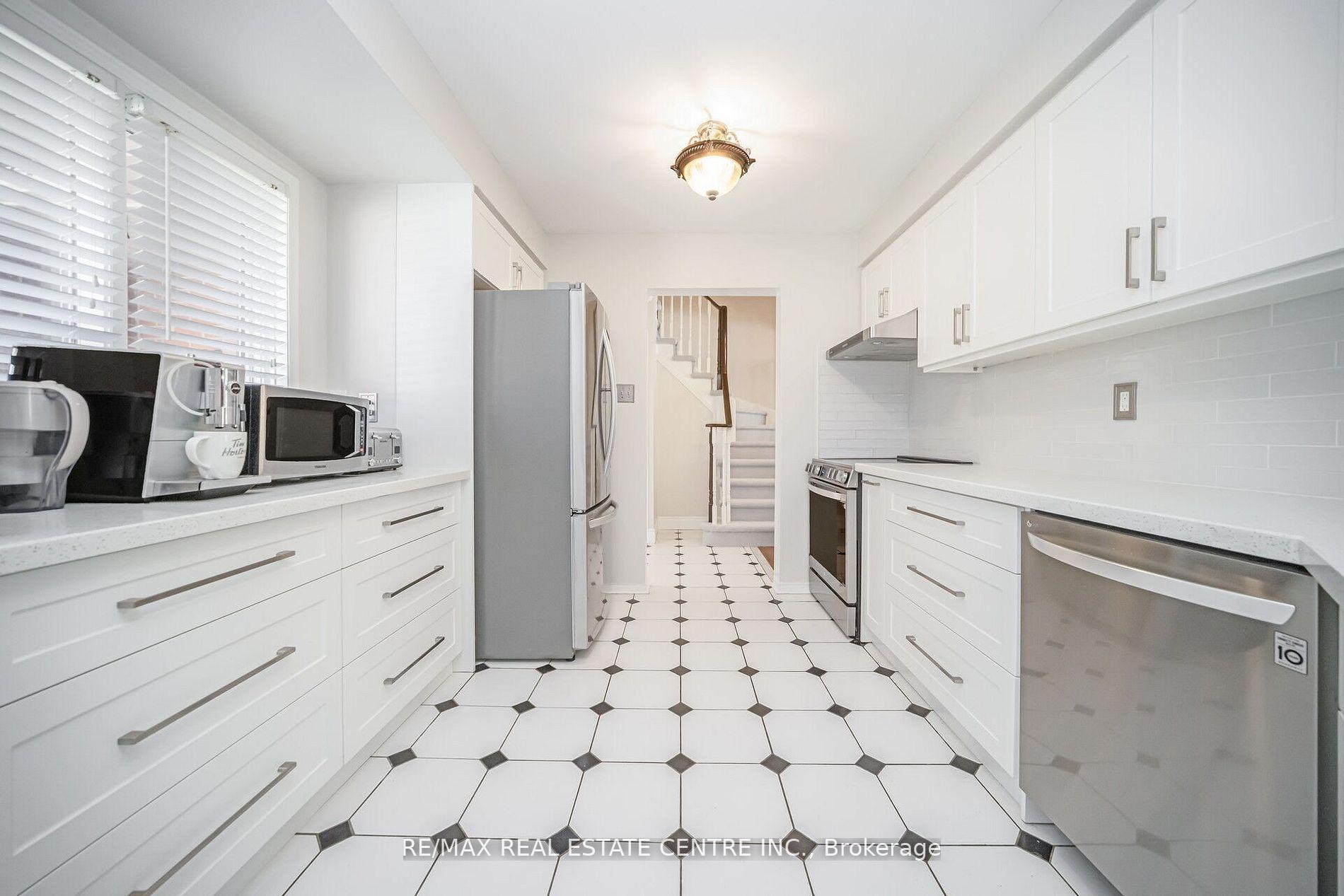 Photo 13 of 36 Lockwood Road, Brampton, Fletcher's West — HOMEH
