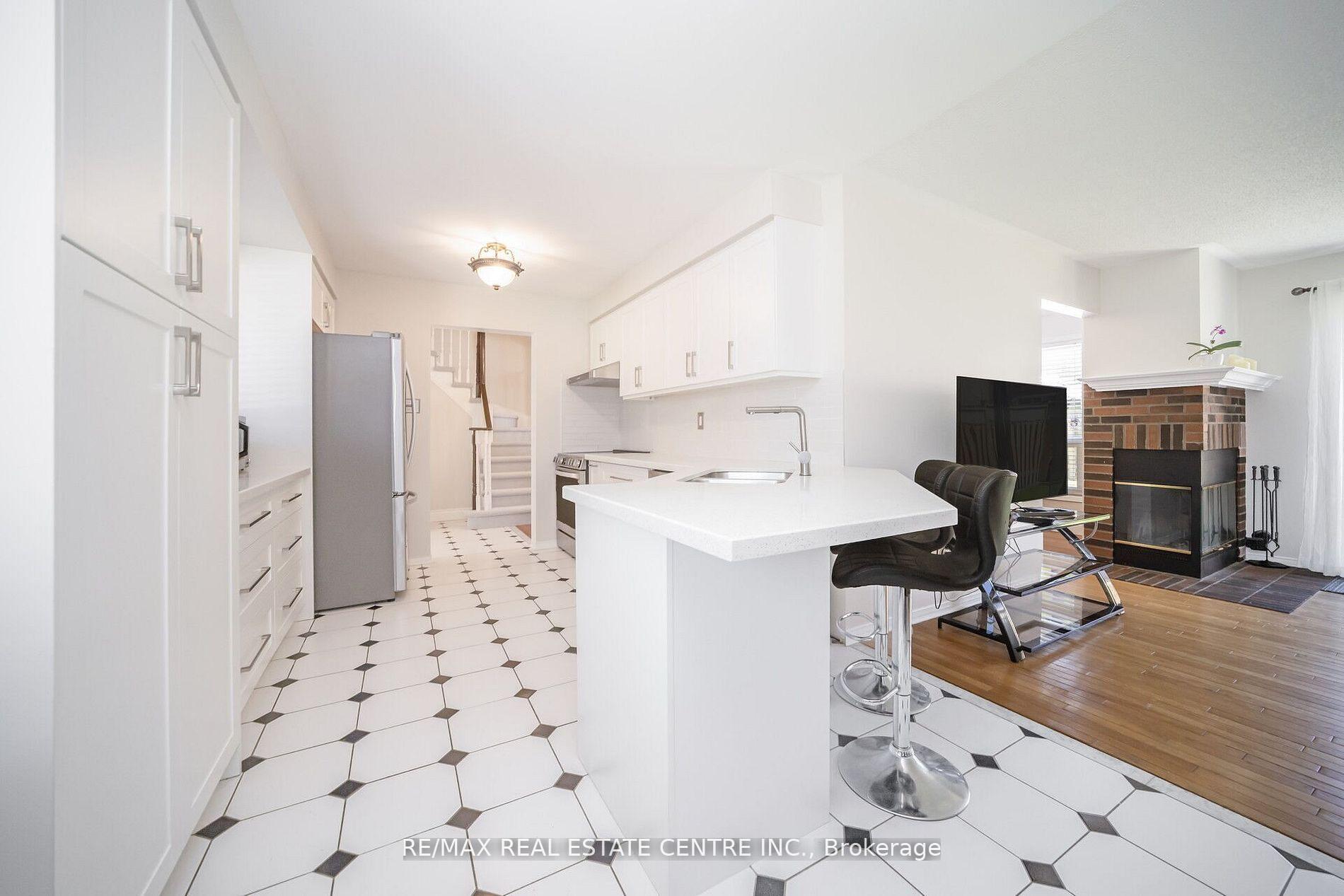 Photo 17 of 36 Lockwood Road, Brampton, Fletcher's West — HOMEH