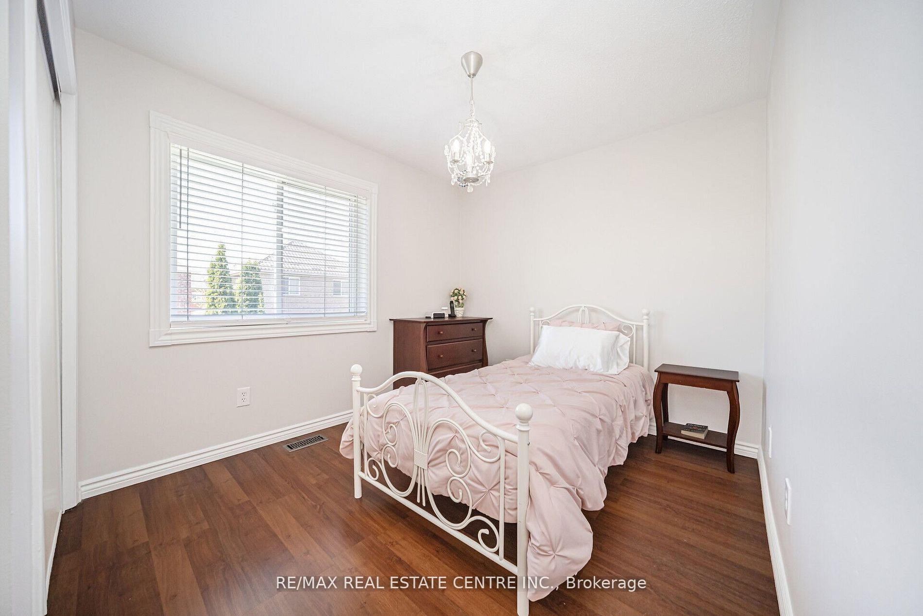 Photo 40 of 36 Lockwood Road, Brampton, Fletcher's West — HOMEH