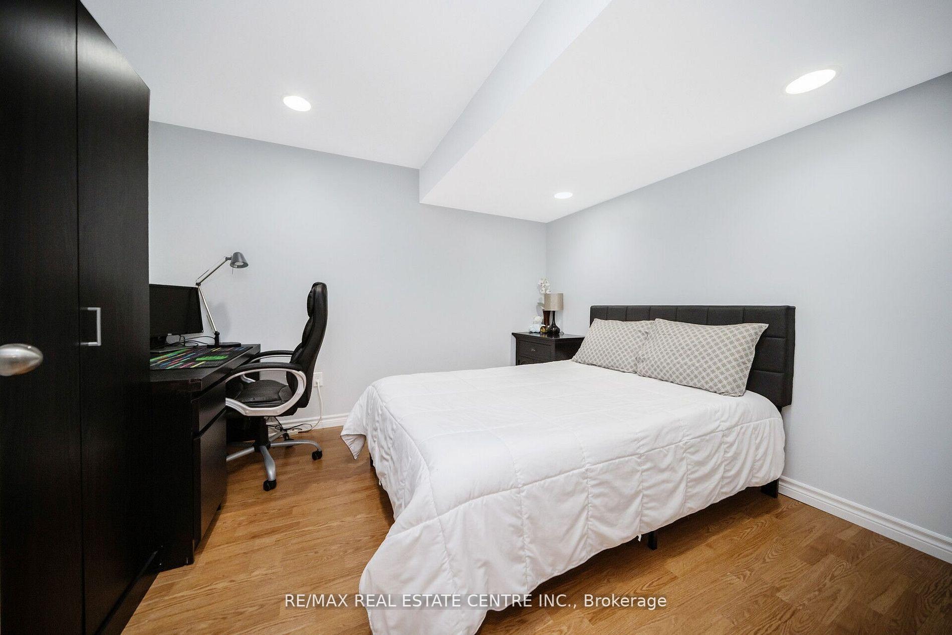 Photo 32 of 36 Lockwood Road, Brampton, Fletcher's West — HOMEH