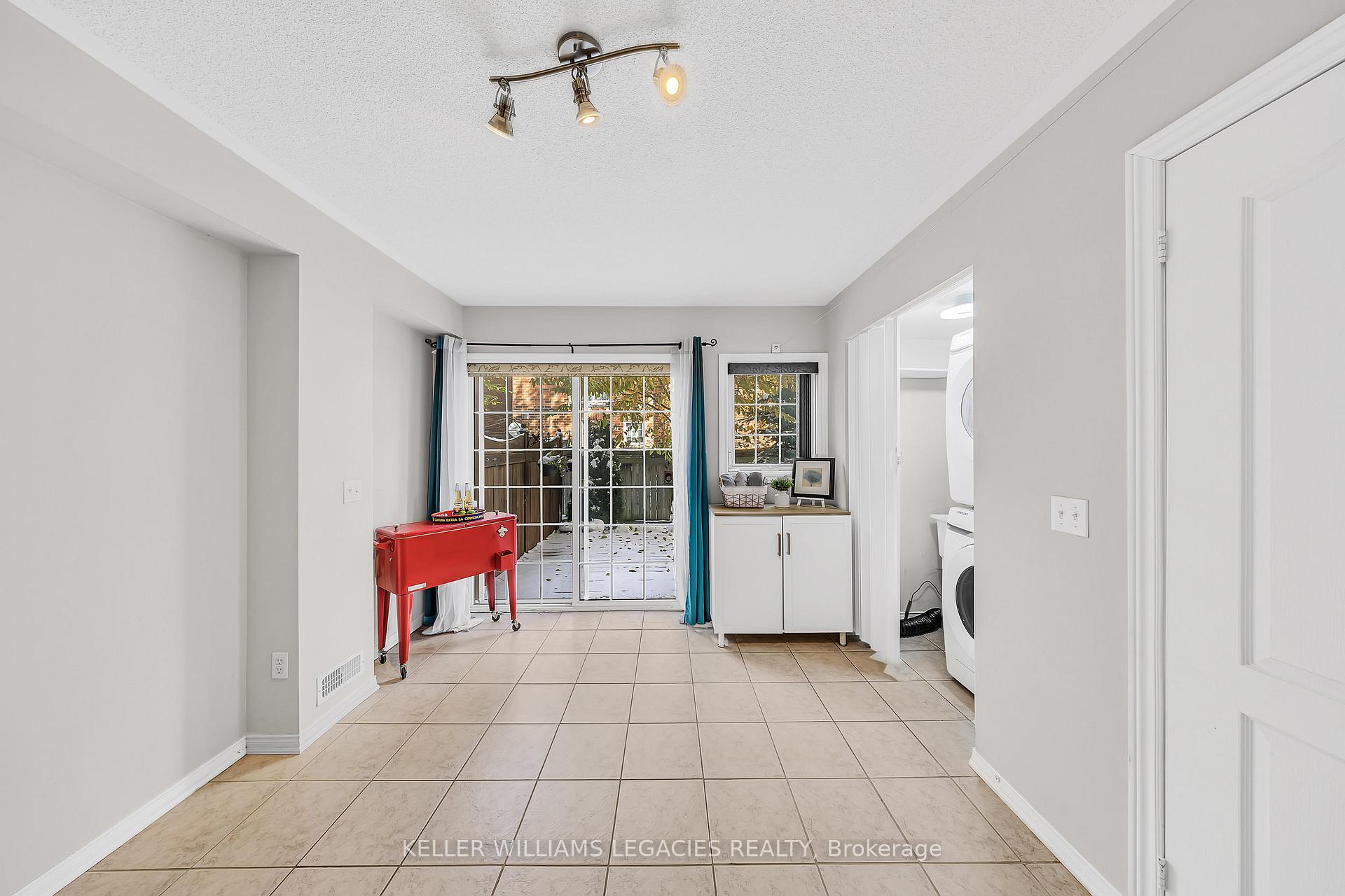 Photo 9 of 9 Rock Haven Lane, Brampton, Downtown Brampton — HOMEH