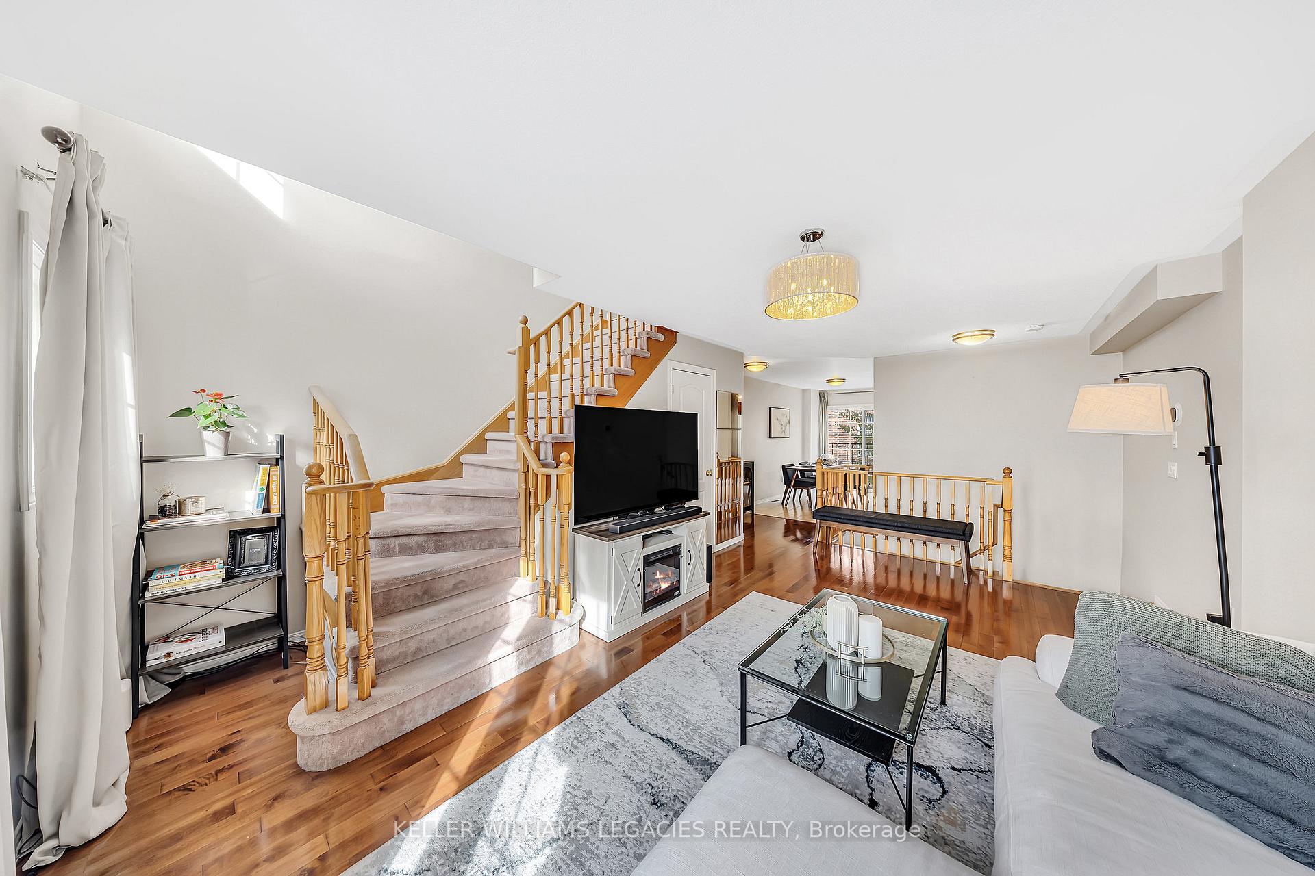 Photo 13 of 9 Rock Haven Lane, Brampton, Downtown Brampton — HOMEH