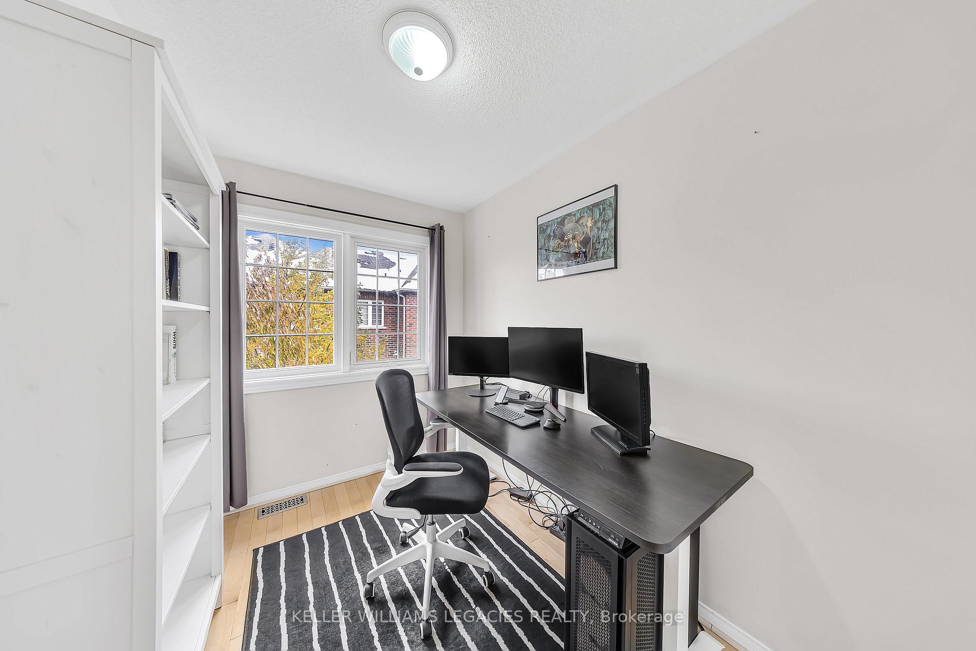 Photo 24 of 9 Rock Haven Lane, Brampton, Downtown Brampton — HOMEH