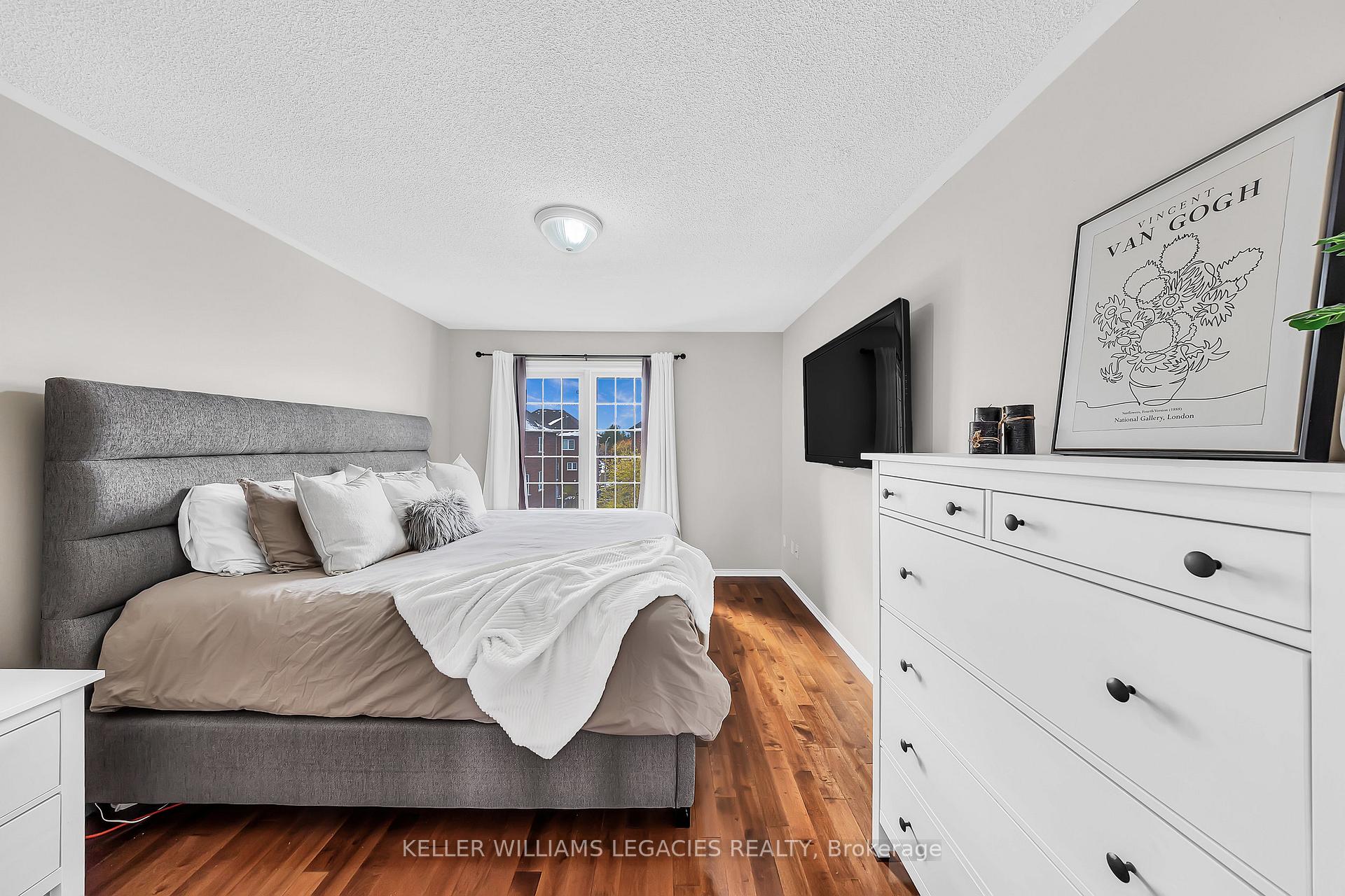Photo 27 of 9 Rock Haven Lane, Brampton, Downtown Brampton — HOMEH