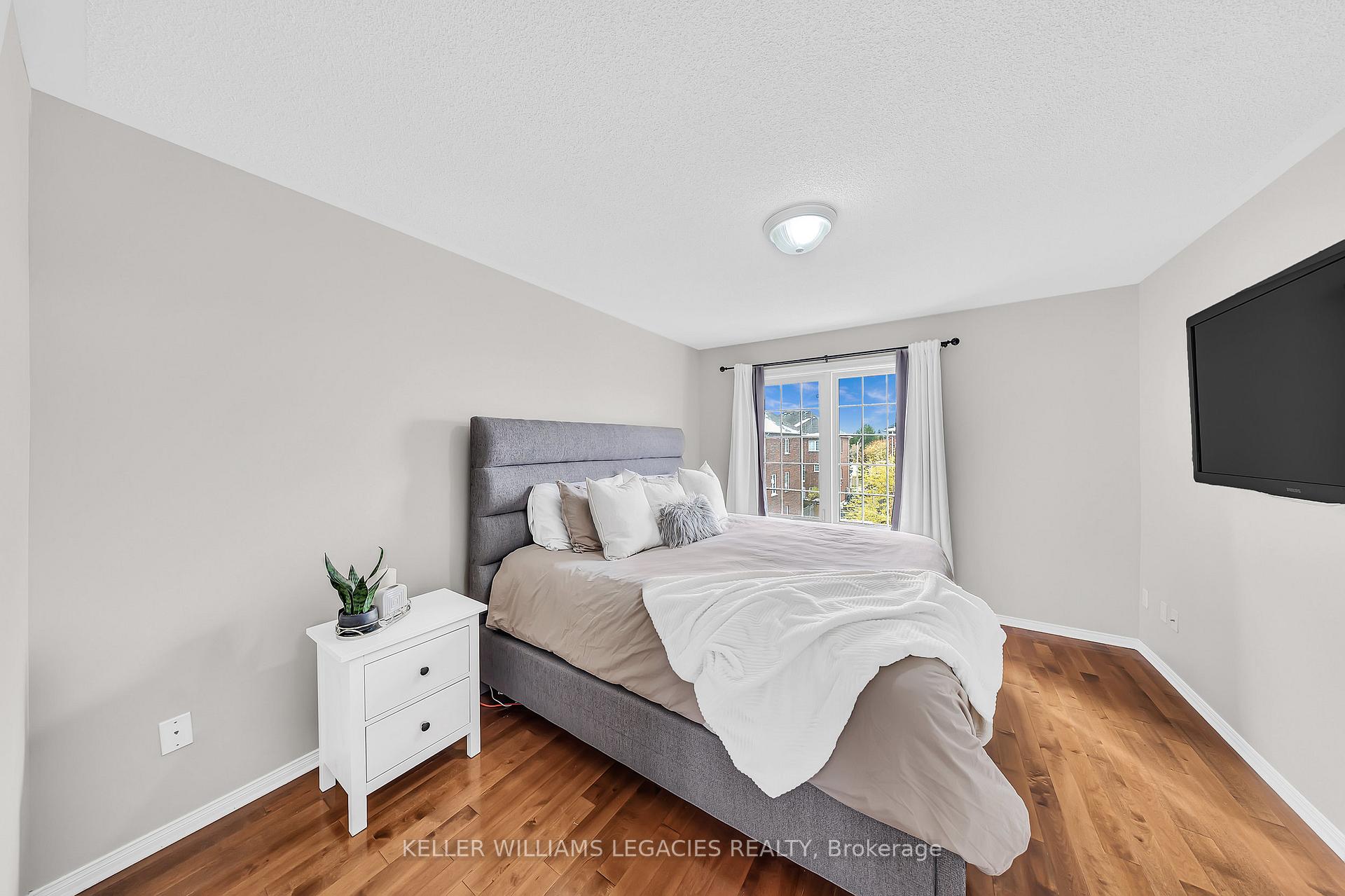 Photo 28 of 9 Rock Haven Lane, Brampton, Downtown Brampton — HOMEH