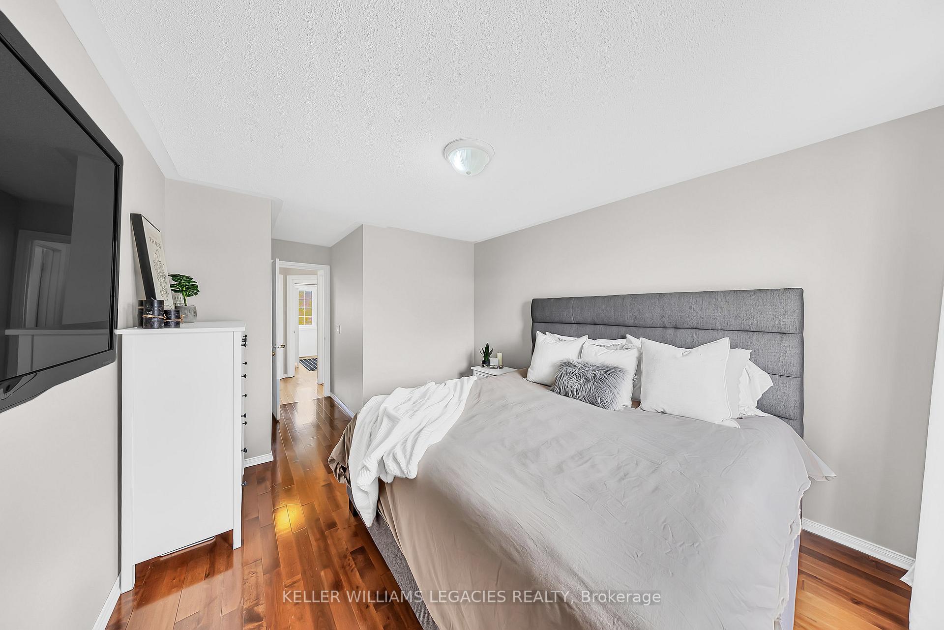 Photo 29 of 9 Rock Haven Lane, Brampton, Downtown Brampton — HOMEH