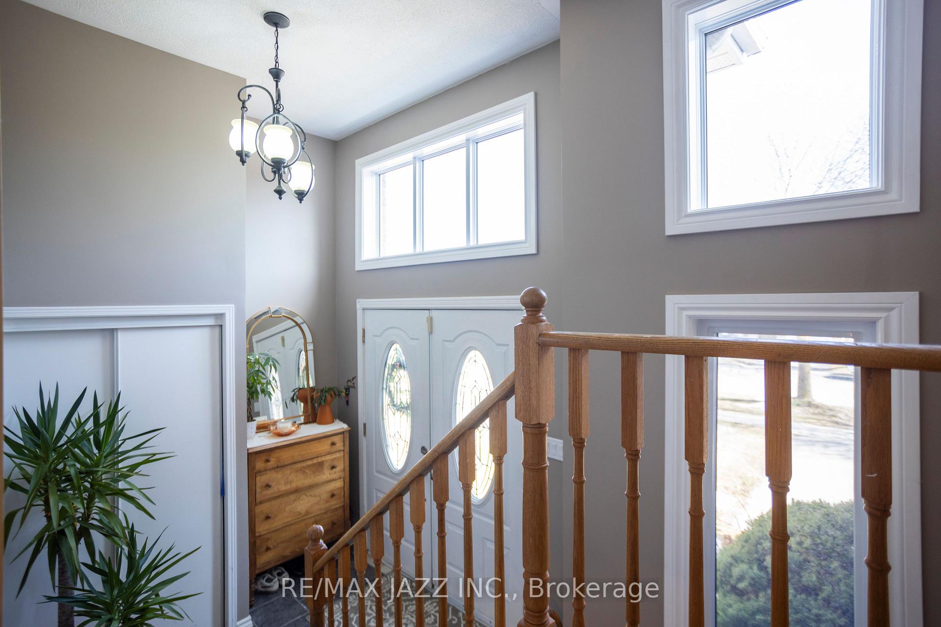 Photo 25 of 99 Champine Square, Clarington, Bowmanville — HOMEH
