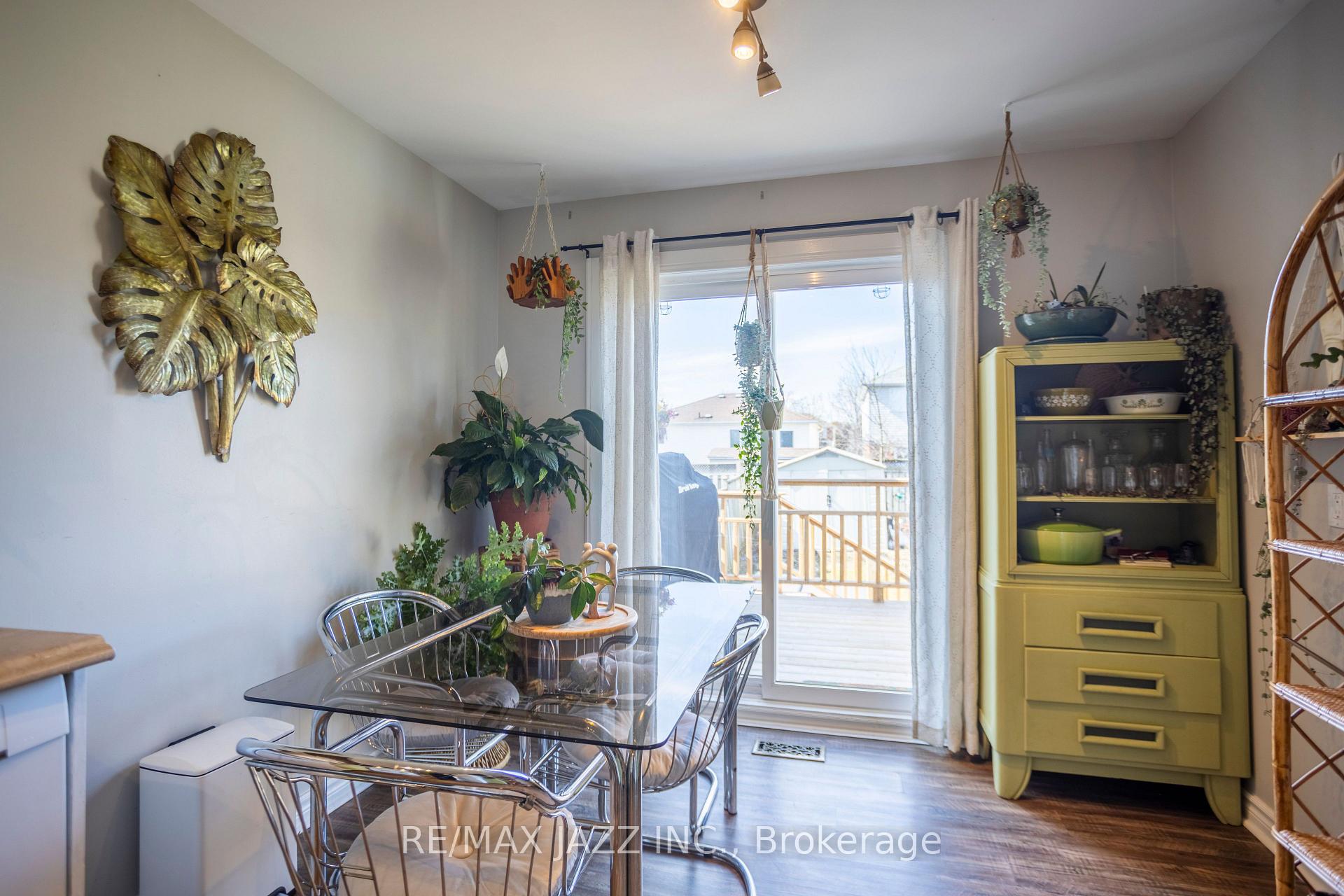 Photo 20 of 99 Champine Square, Clarington, Bowmanville — HOMEH