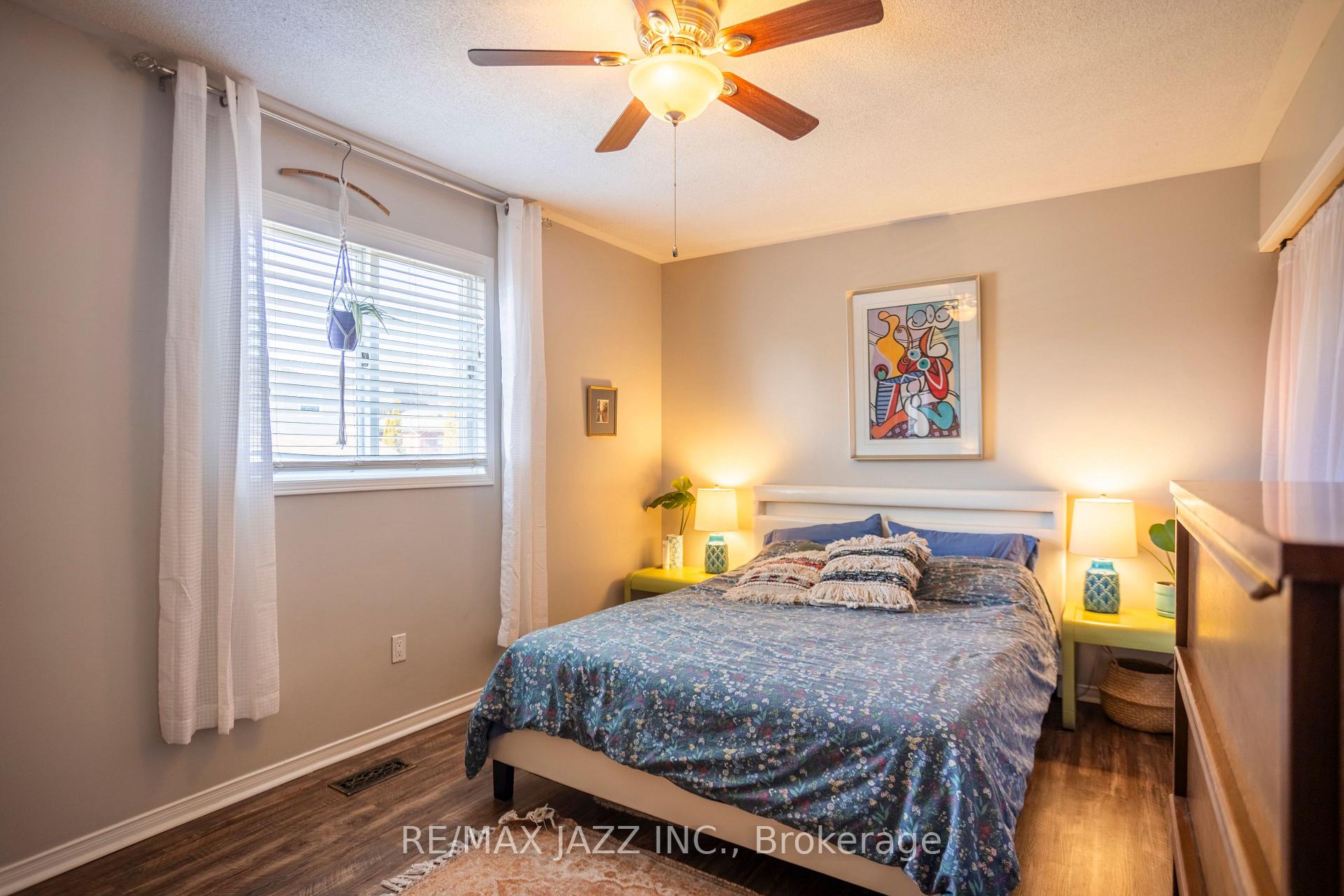 Photo 9 of 99 Champine Square, Clarington, Bowmanville — HOMEH