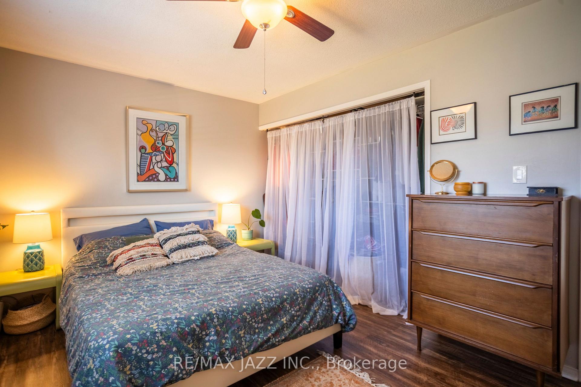 Photo 10 of 99 Champine Square, Clarington, Bowmanville — HOMEH