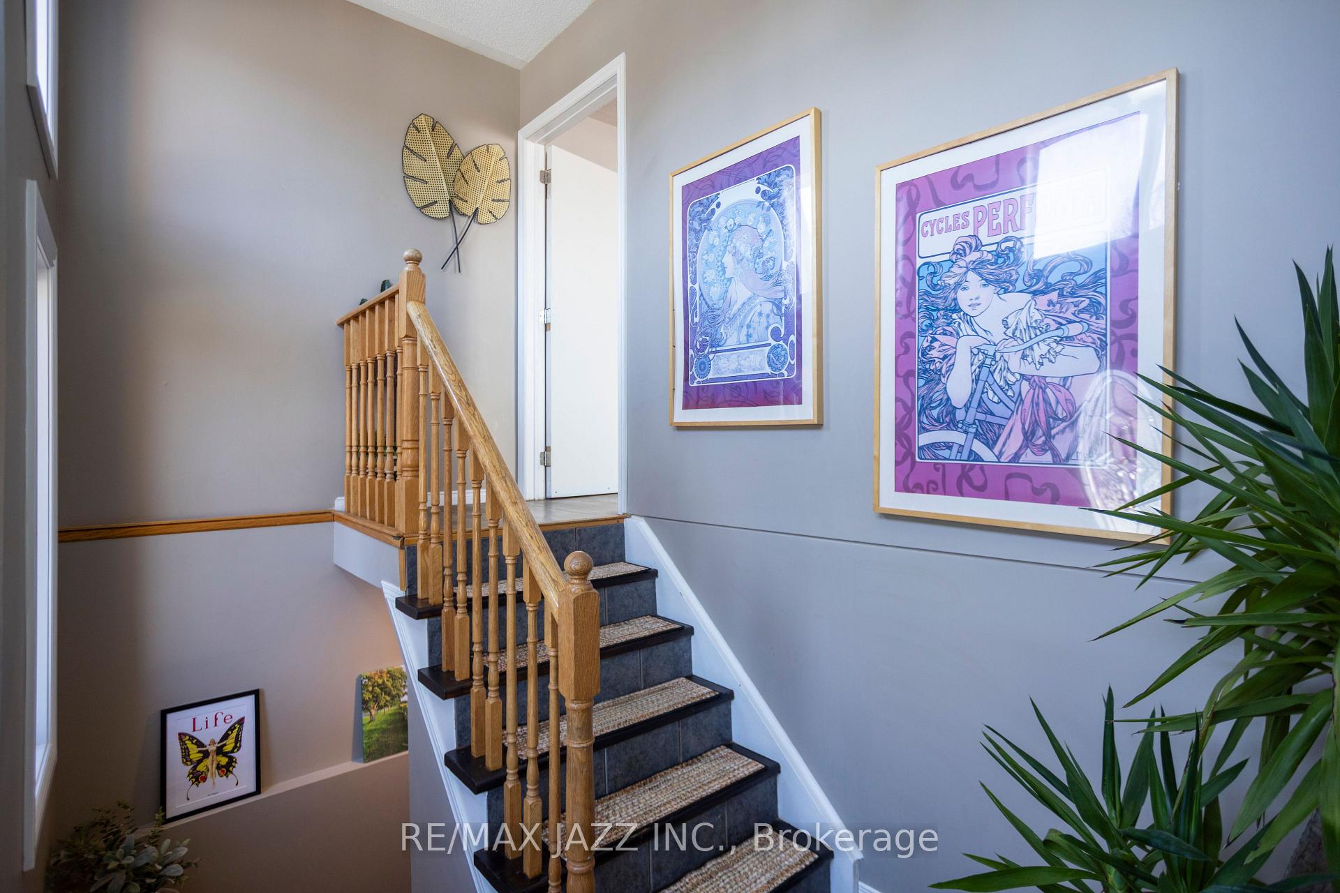 Photo 14 of 99 Champine Square, Clarington, Bowmanville — HOMEH