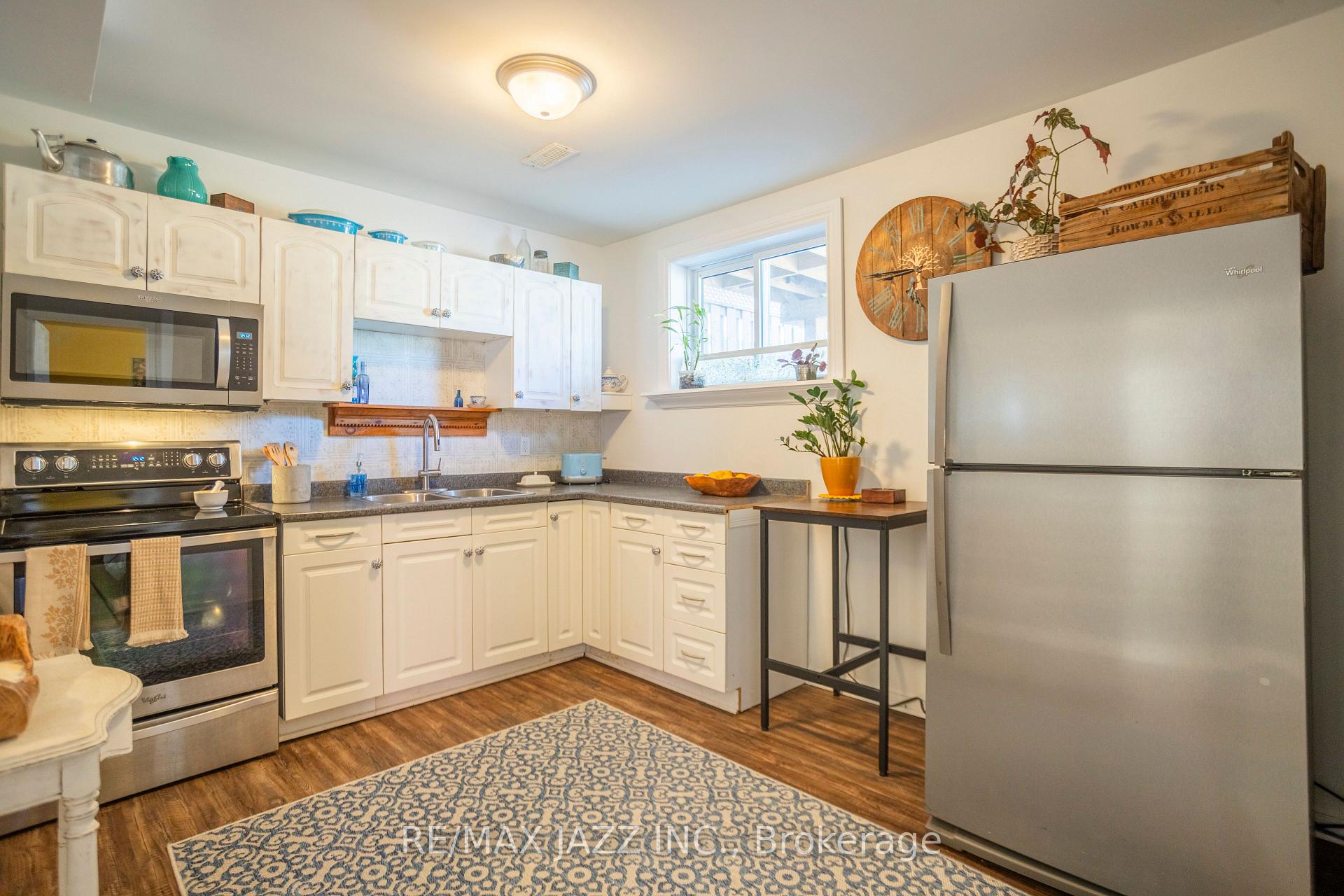 Photo 16 of 99 Champine Square, Clarington, Bowmanville — HOMEH