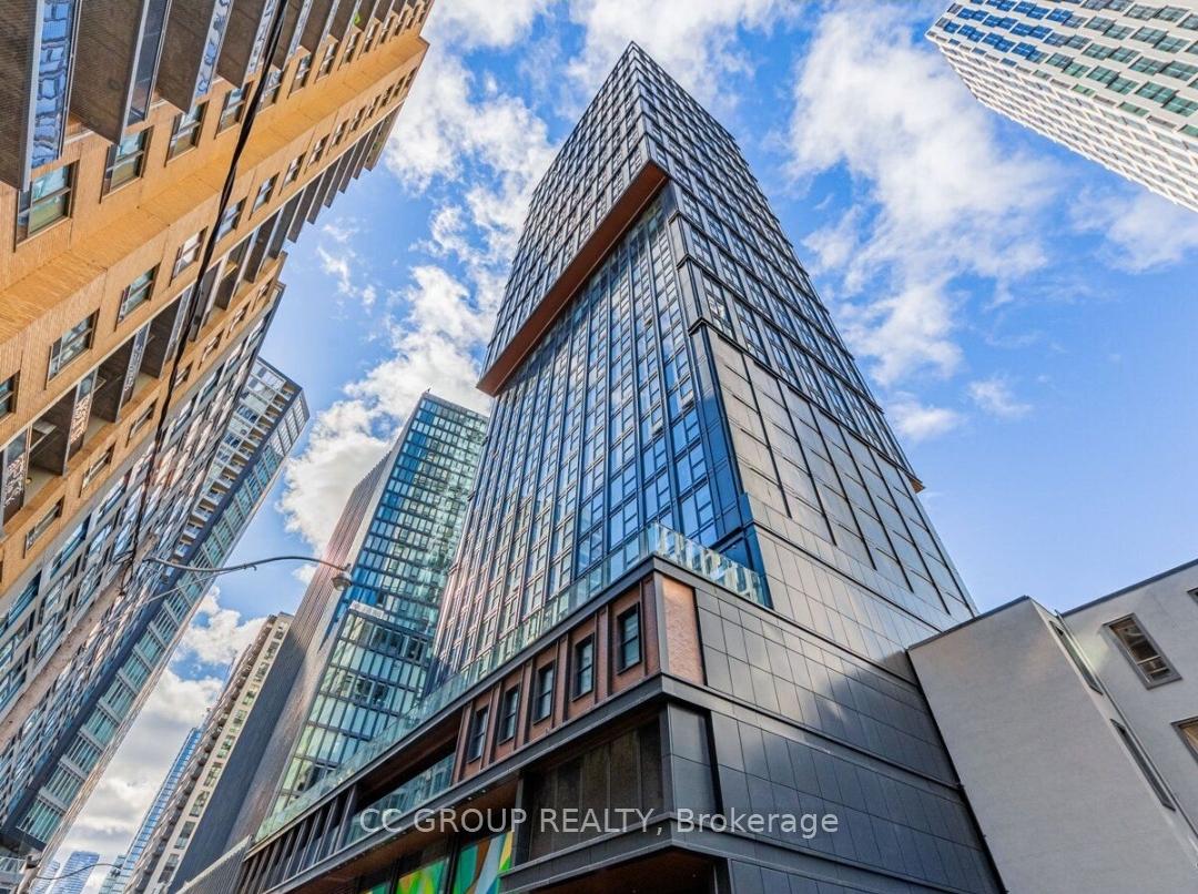 Front of Unit 1709, 82 Dalhousie Street