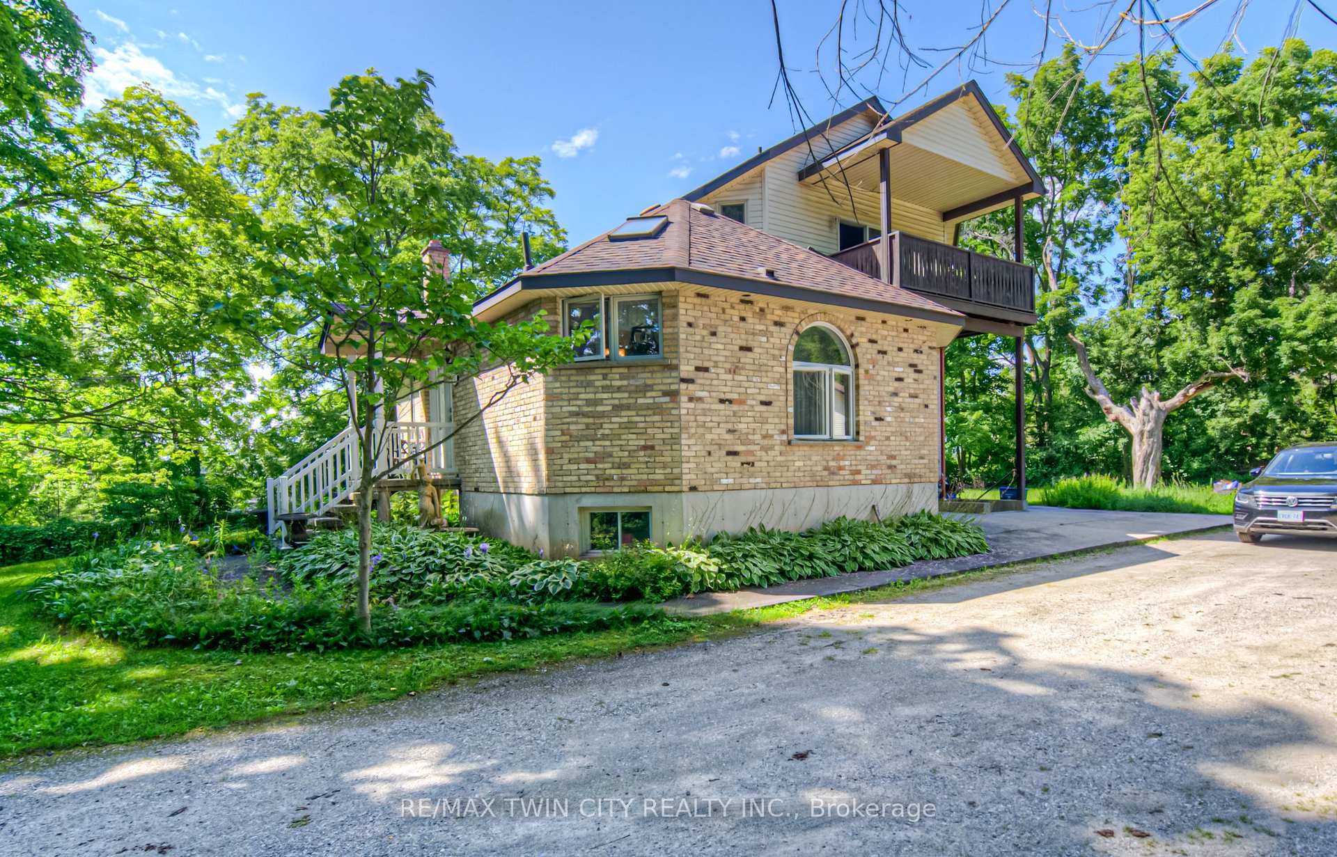 Photo 21 of 430 River Road E, Cambridge — HOMEH