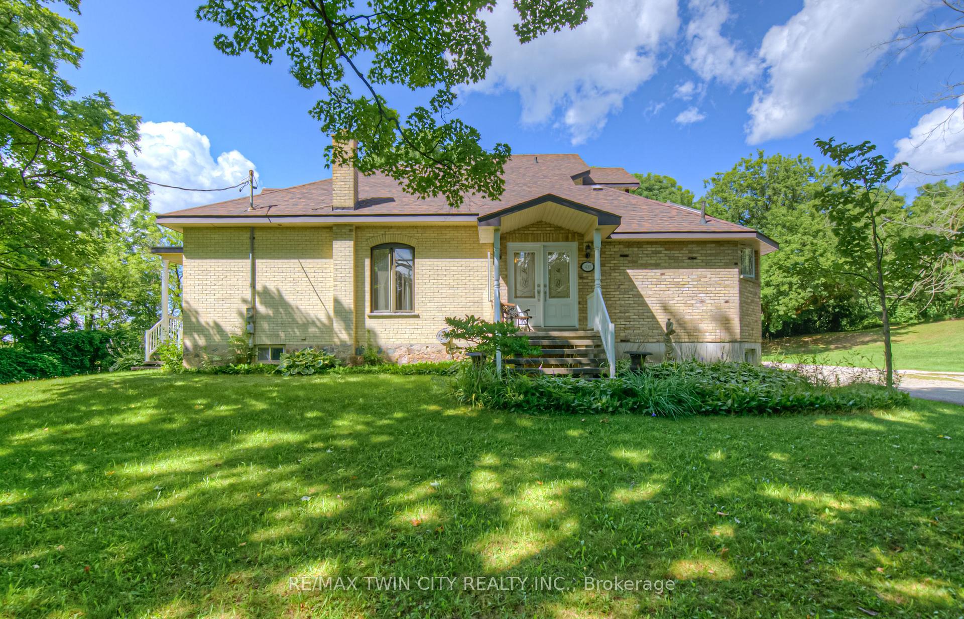Photo 10 of 430 River Road E, Cambridge — HOMEH